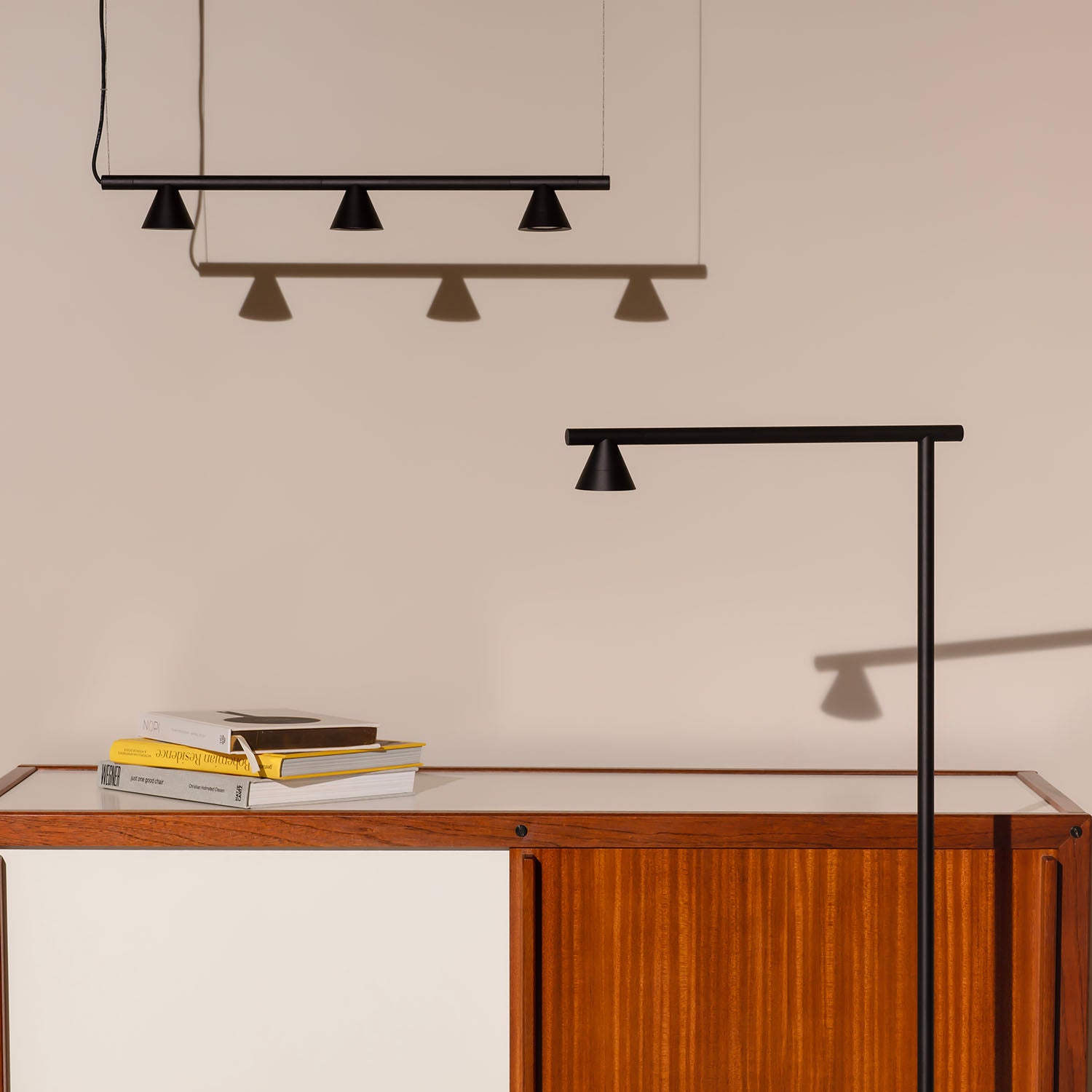 PROBE - Suspension rail de spot noir pour îlot ou table