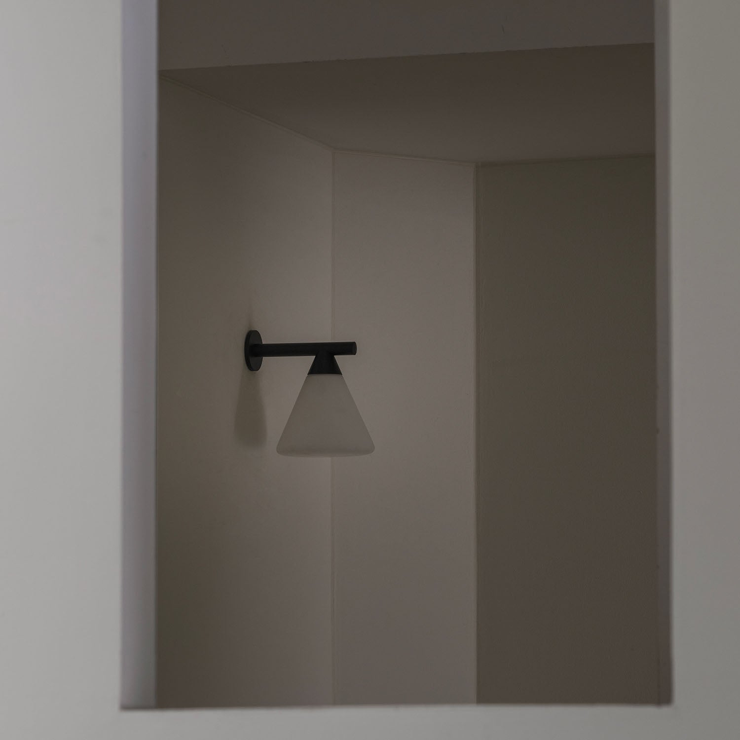 PROBE - Wall sconce cone in opaque white glass