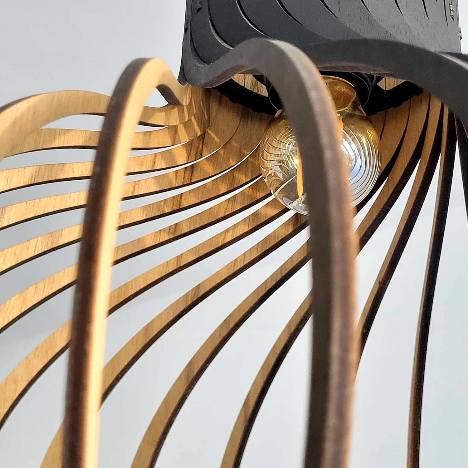 Rinoz - Suspension en bois design cage artisanal