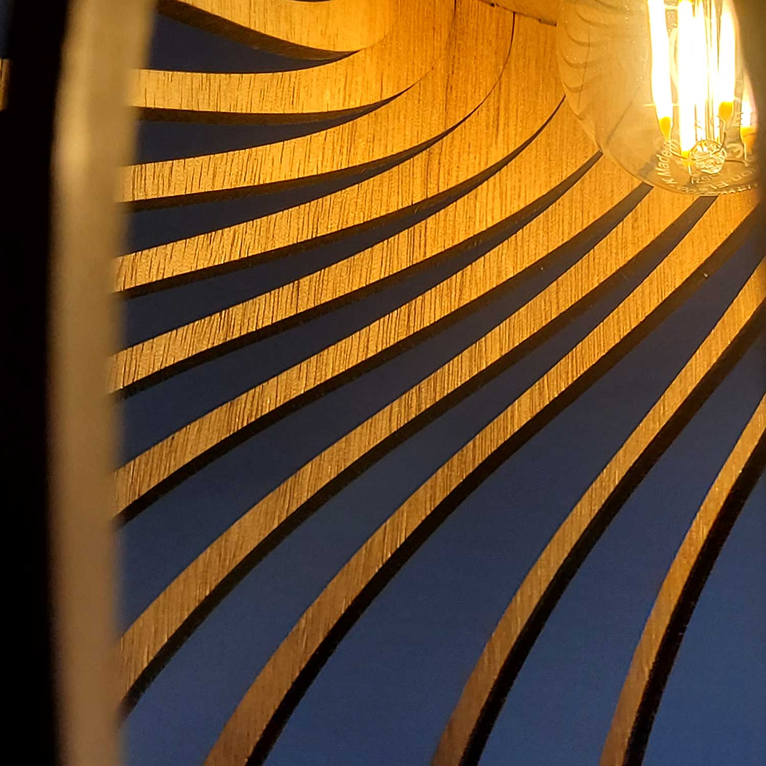 Rinoz - Suspension en bois design cage artisanal