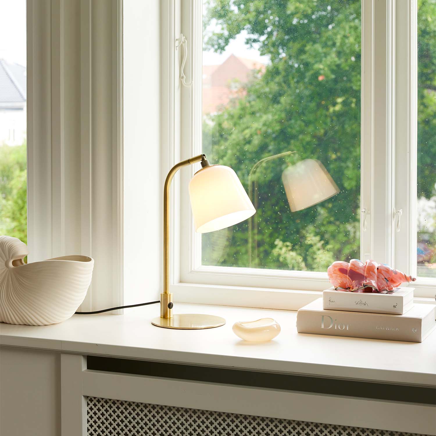 ROOM 49 - Настольная лампа из выдувного стекла и латуни