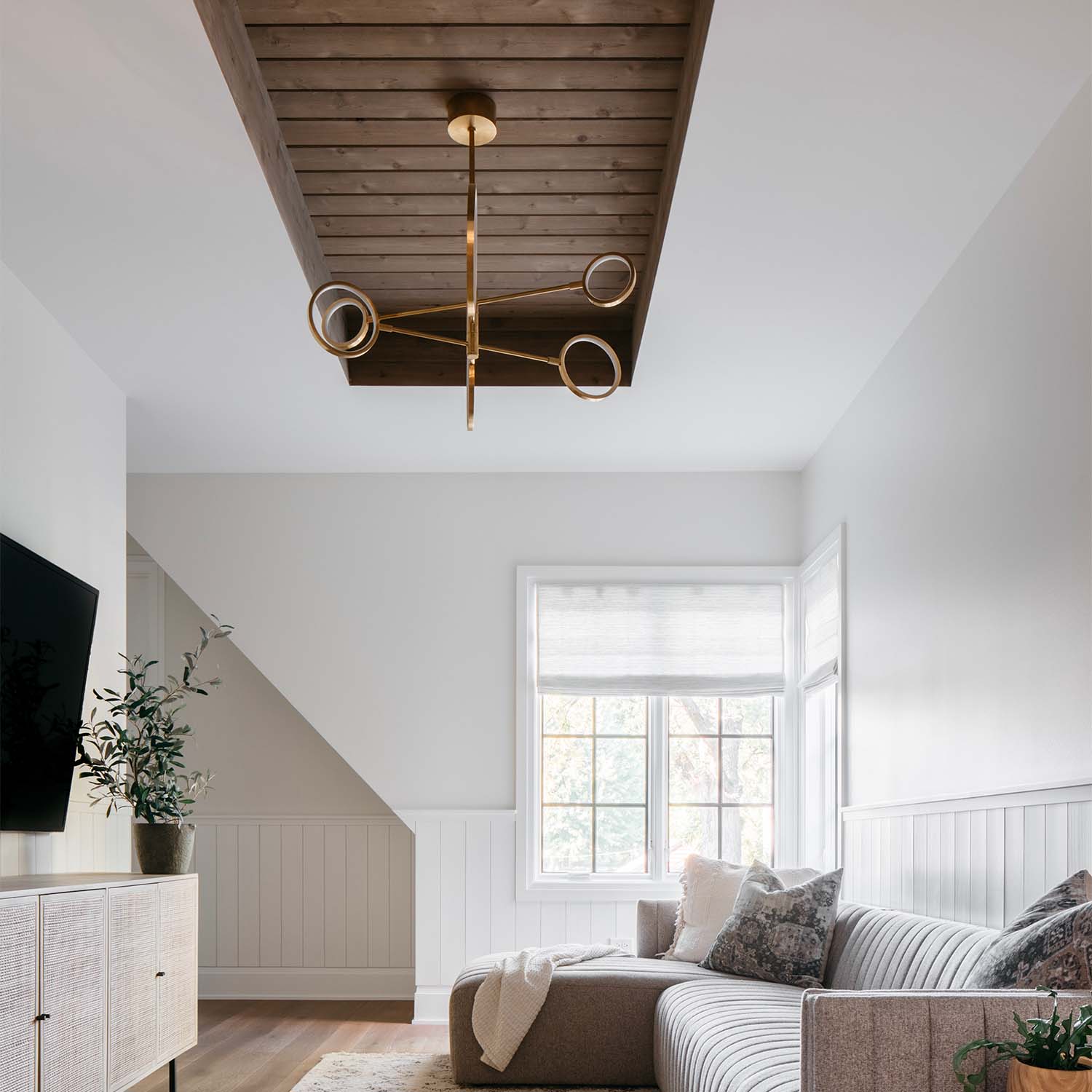 SATURN - Lámpara dorada de diseño forma de satélite moderna