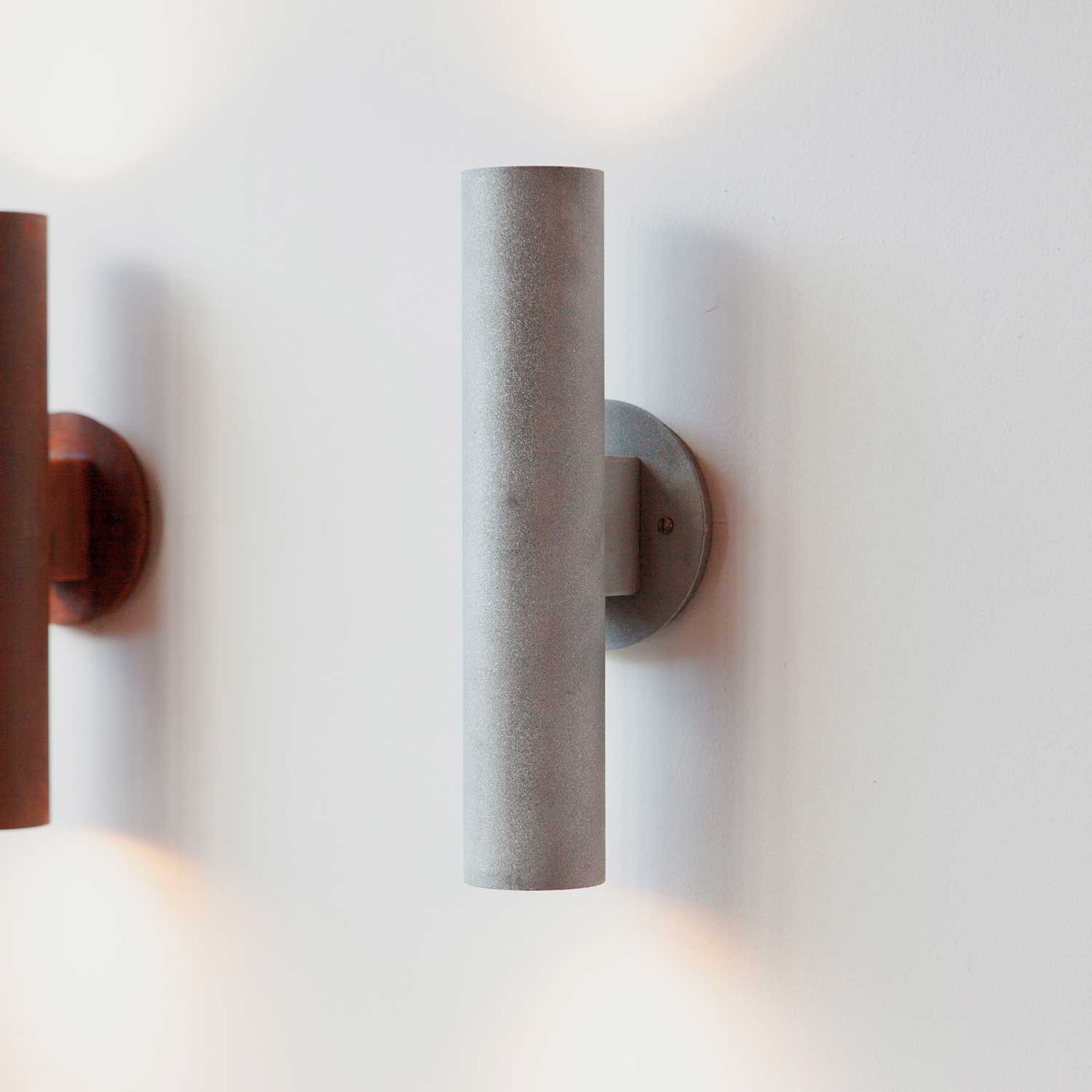 Roest Sconce30 - Aplique de pared industrial en acero con efecto oxidado