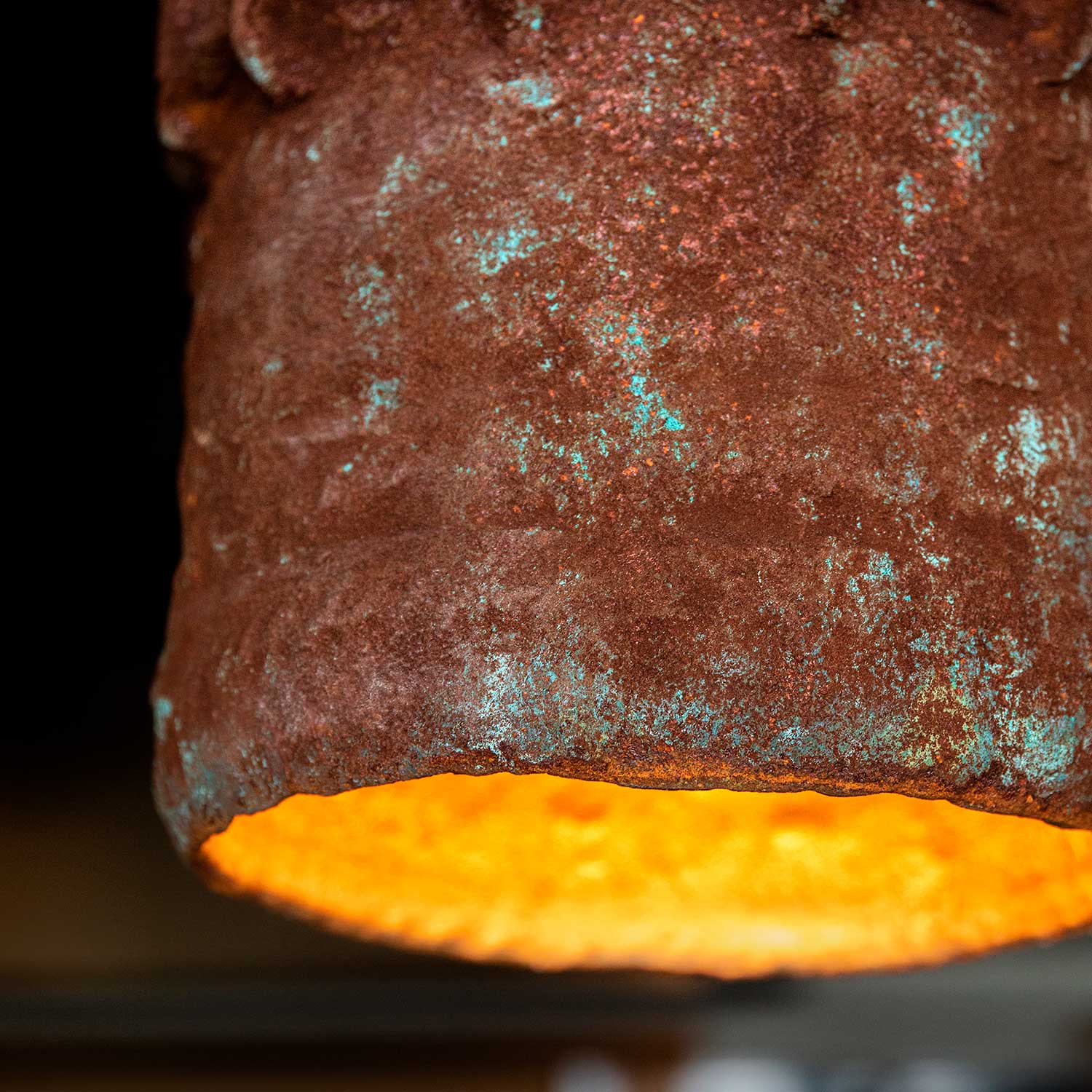 SITKA - Hängelampe im industriellen Stil aus Keramik