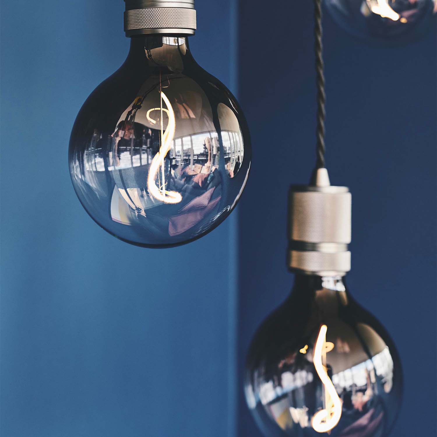 Soft - Colored gradient design LED bulb E27