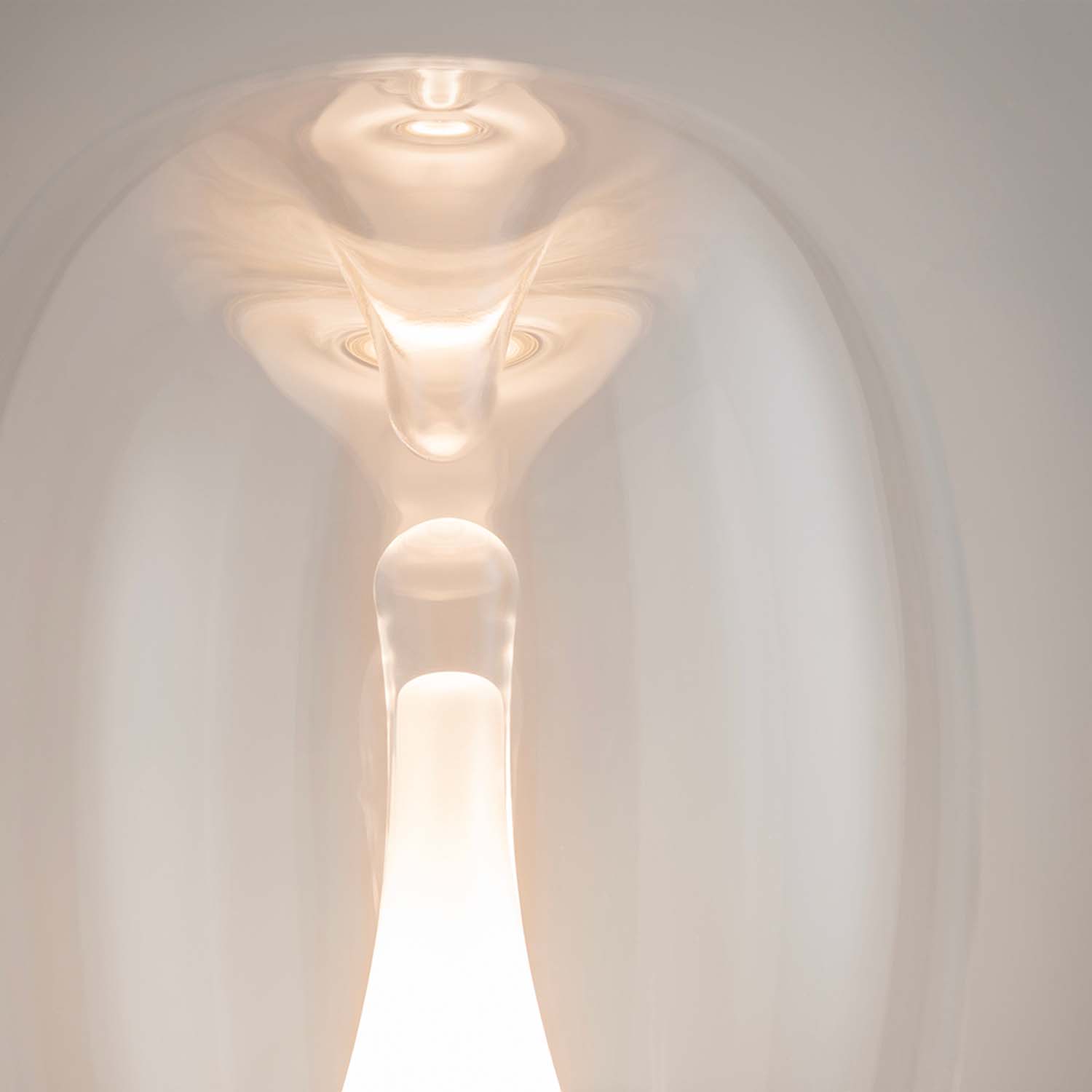 SPLASH - дизайнерская настольная лампа из стекла с встроенным светодиодом