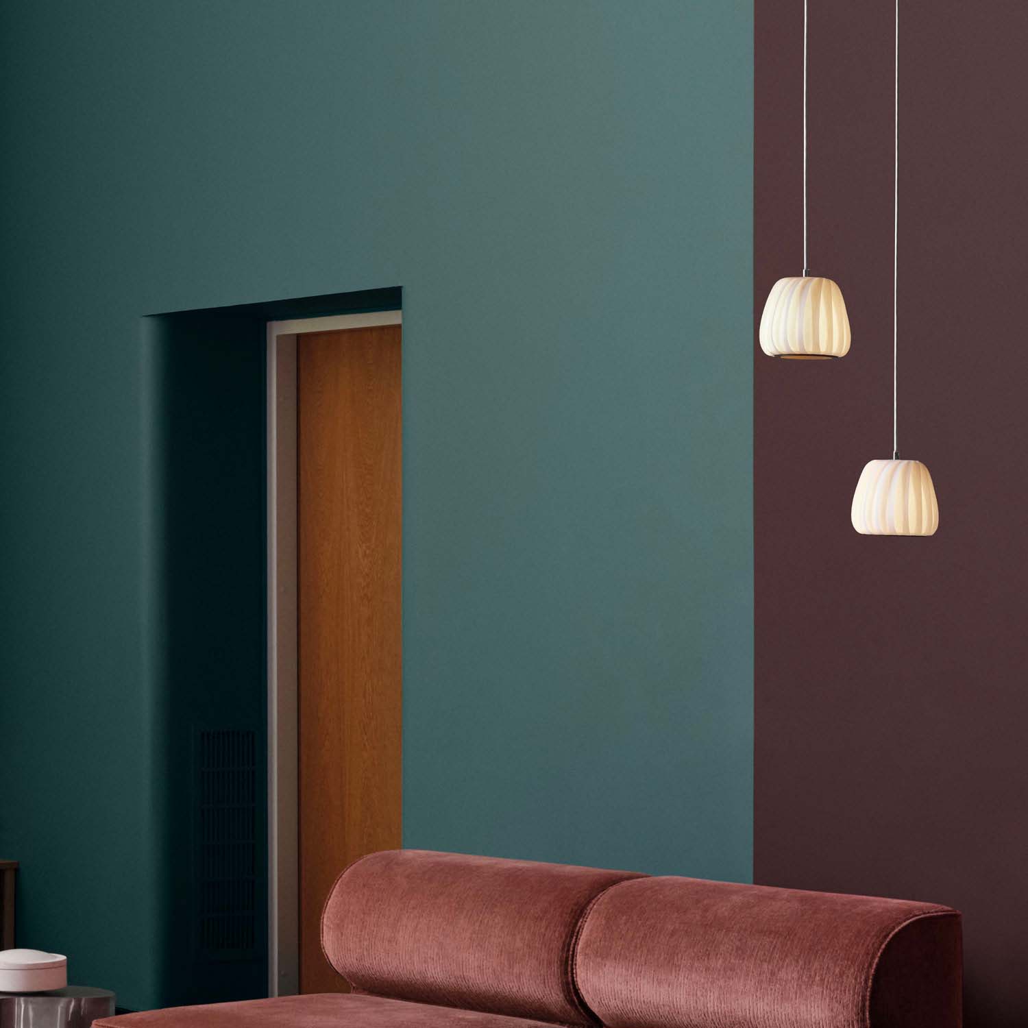 ST906 - Round pendant light in wooden or paper slats