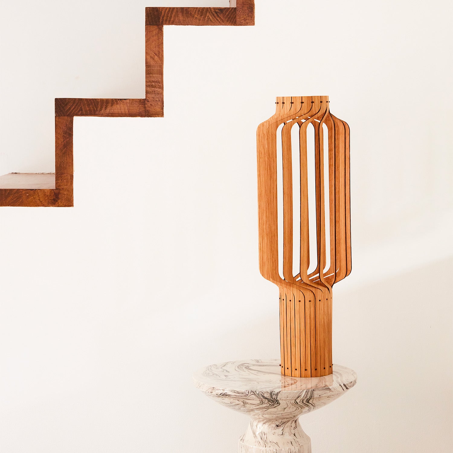 Tjinkwe Large - Table lamp cage in natural wood slats