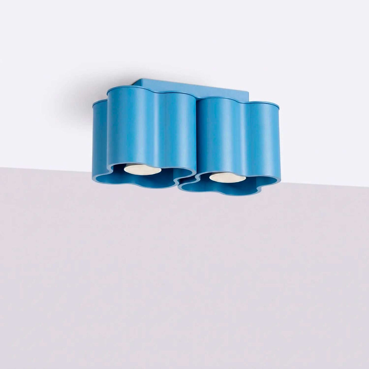 Tulipe - Plafonnier double en aluminium mat aux formes ondulées, style contemporain