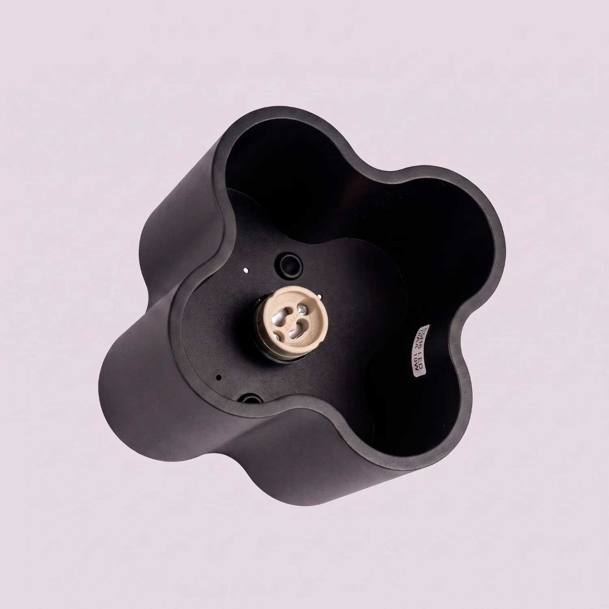 Tulipe - Plafonnier en aluminium mat au contour ondulé, style contemporain