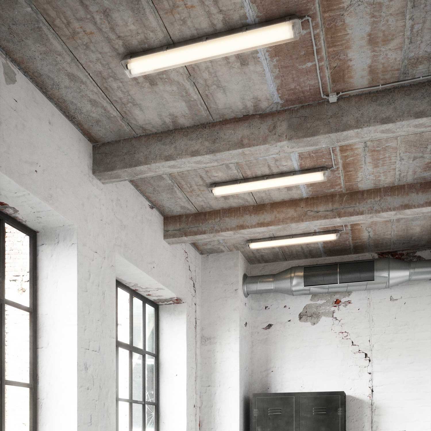 Works - Réglette LED IP65 pour éclairage de garage ou cave