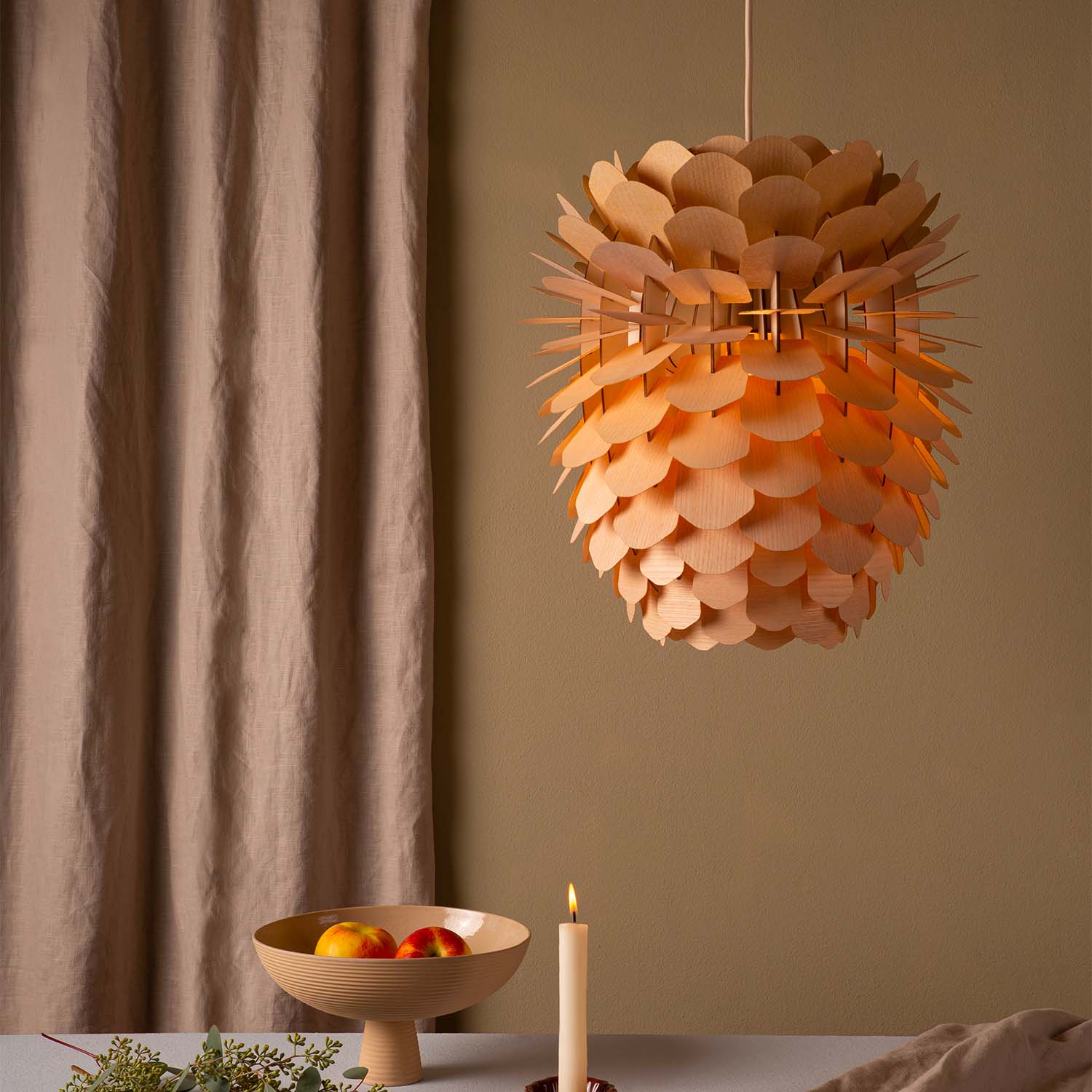 ZAPPY - Designer pine cone-shaped pendant light