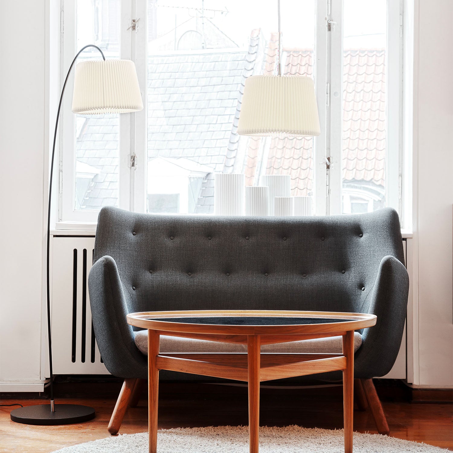 SNOWDROP - Stehlampe mit gebasteltem, plissiertem Papier im Angelrutenstil