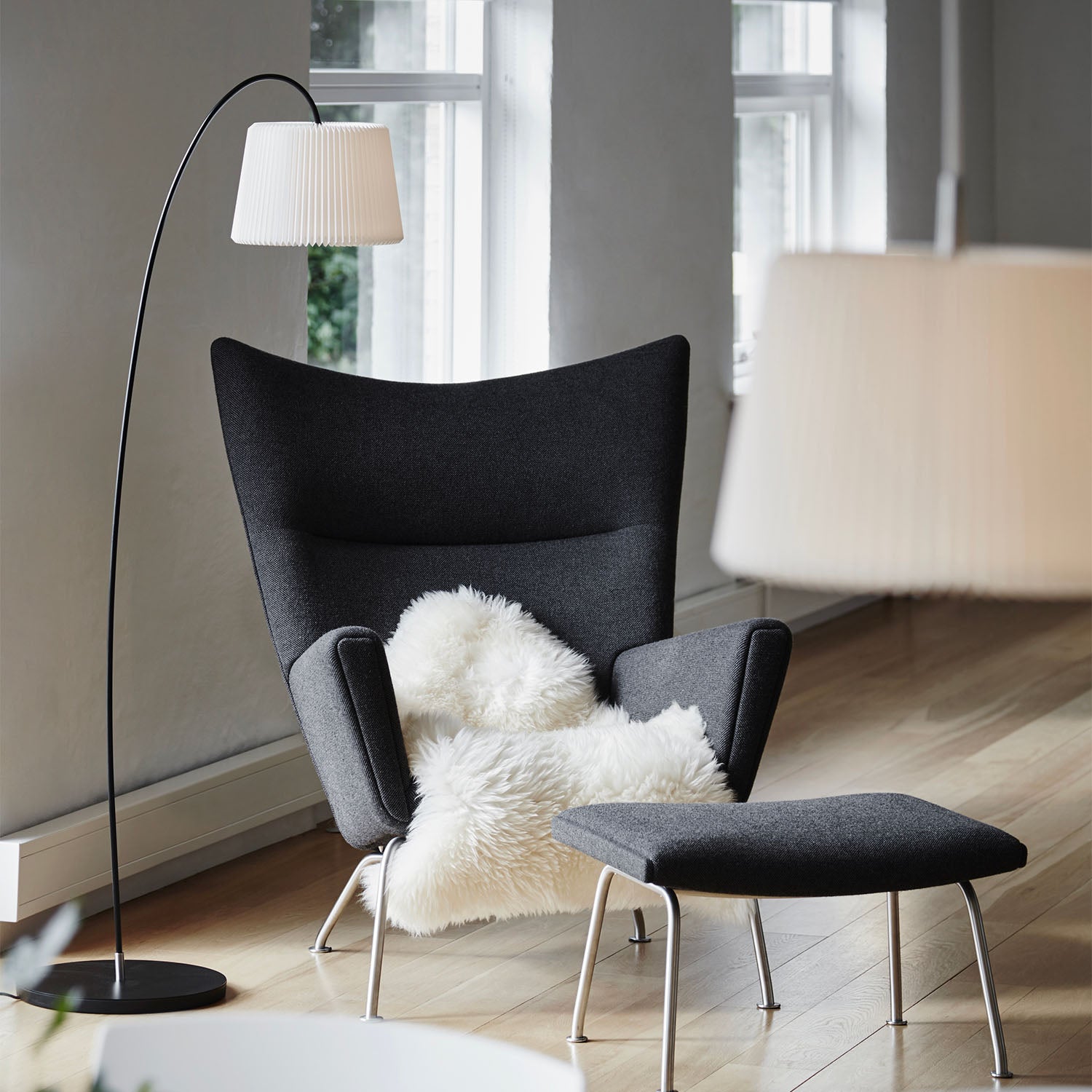 SNOWDROP - Lampadaire canne à pêche en papier plissé artisanal