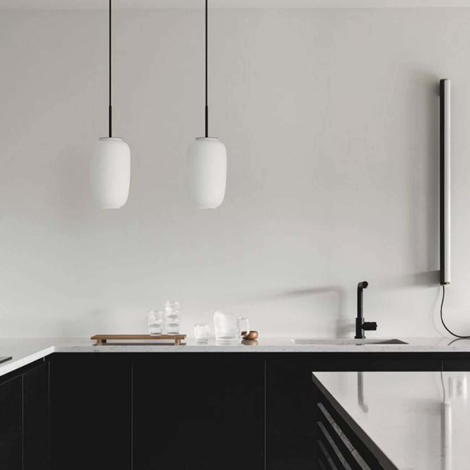 ARCHIVE 4178 - Handmade blown glass pendant light