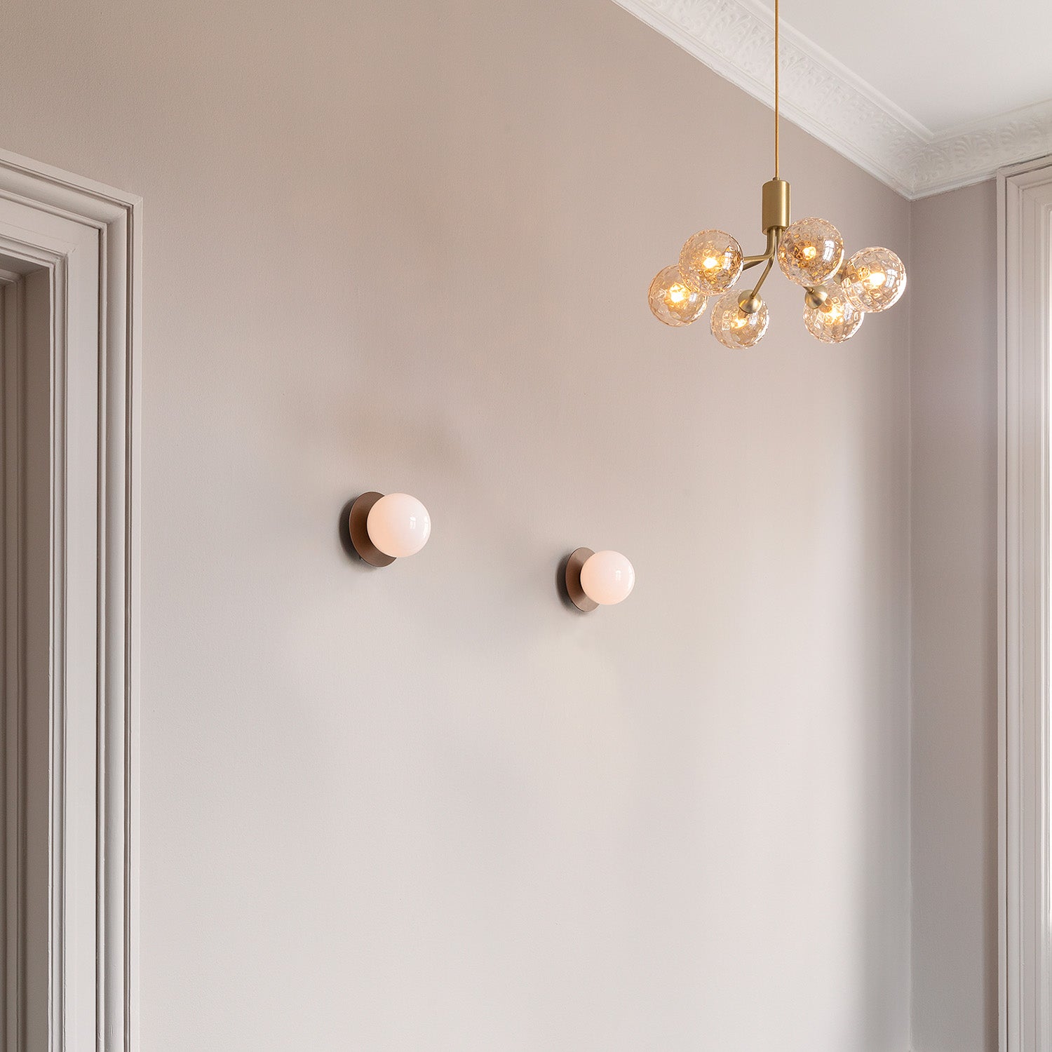 APIALES Optic - черная или золотая люстра с стеклянными шарами