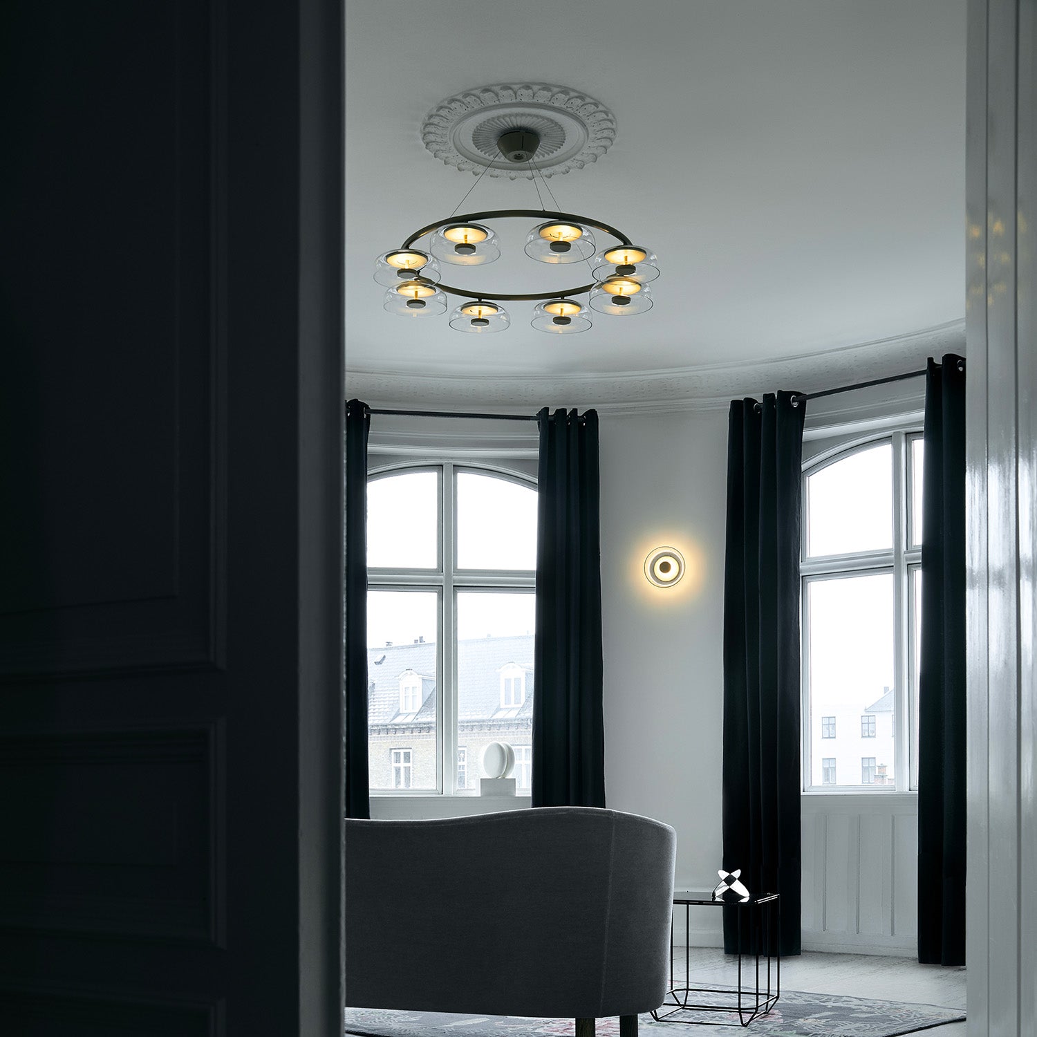 BLOSSI 8 - Großer luxuriöser eleganter Kronleuchter aus Glas mit integrierter LED
