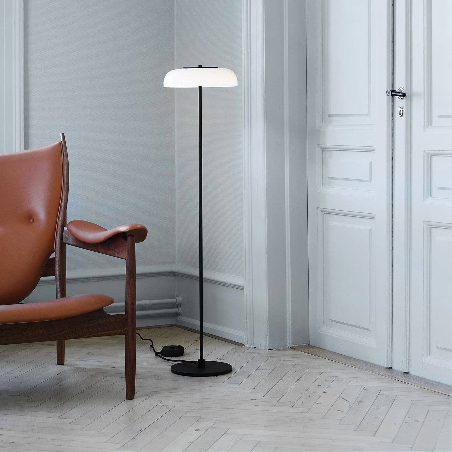 BLOSSI - Lampada da terra in vetro elegante e di design per soggiorno o ufficio