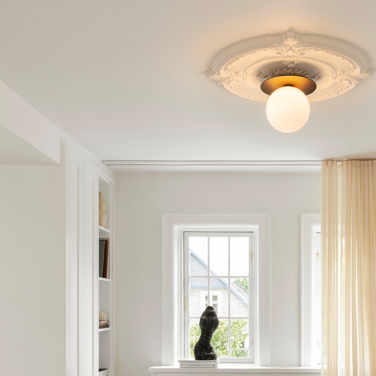 LIILA 1 Opal Soffitto - Plafoniera elegante e minimalista