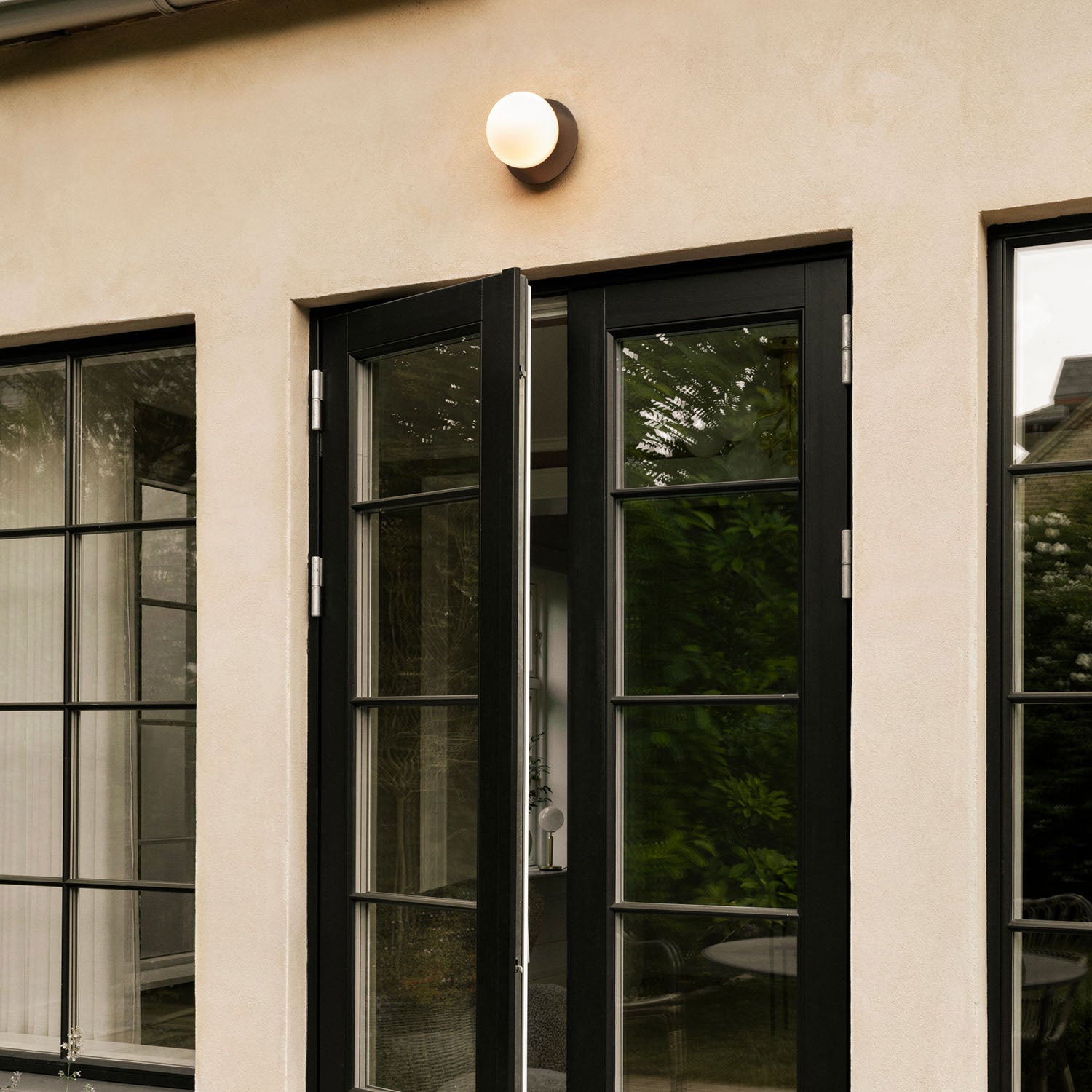 LIILA 1 Opal Outdoor - Elegant and design outdoor wall light
