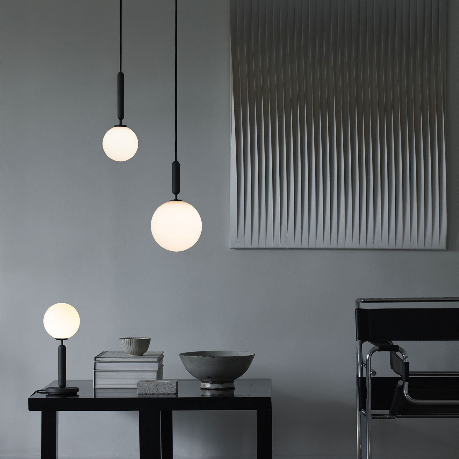 MIIRA 1 Opal - elegante und minimalistische Hängeleuchte, goldfarben oder schwarz