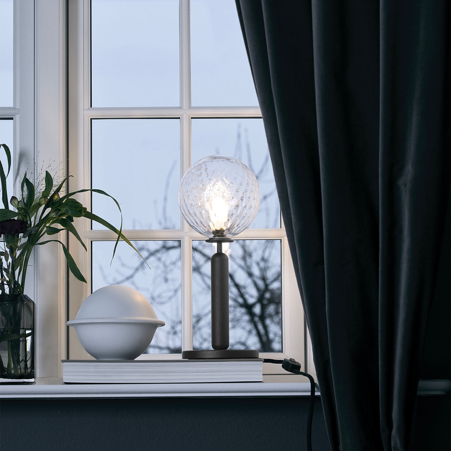 MIIRA Optic Table - Элегантная настольная лампа премиум-класса для спальни