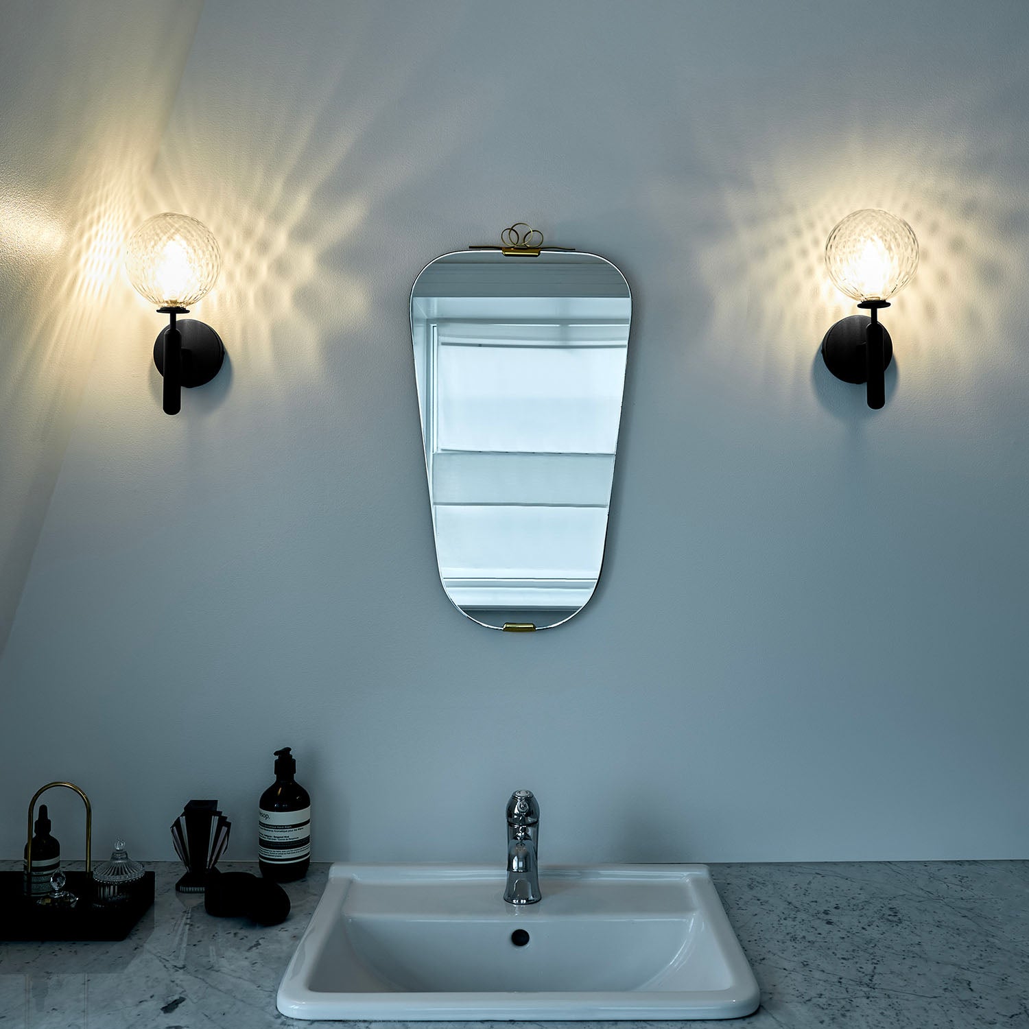 MIIRA Optic Wall - Элегантный настенный светильник премиум-класса, черный или золотой