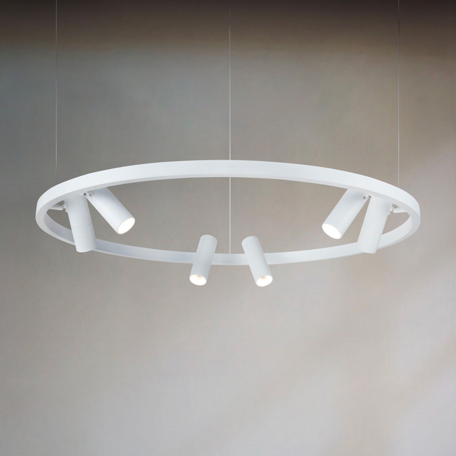 SATELLITE - Lámpara colgante circular con foco orientable negro o blanco