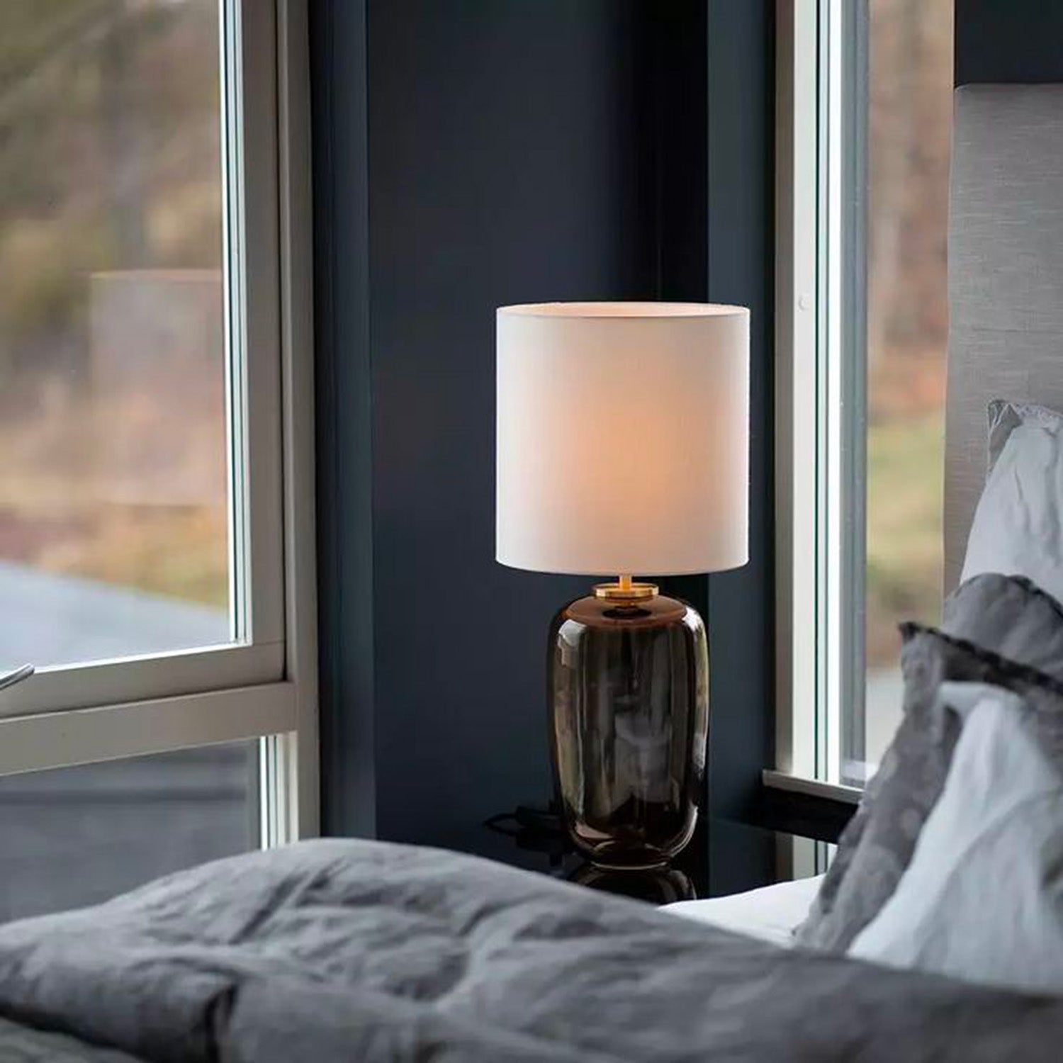 VEGA - Table lamp in hand-blown glass artisanal manufacturing