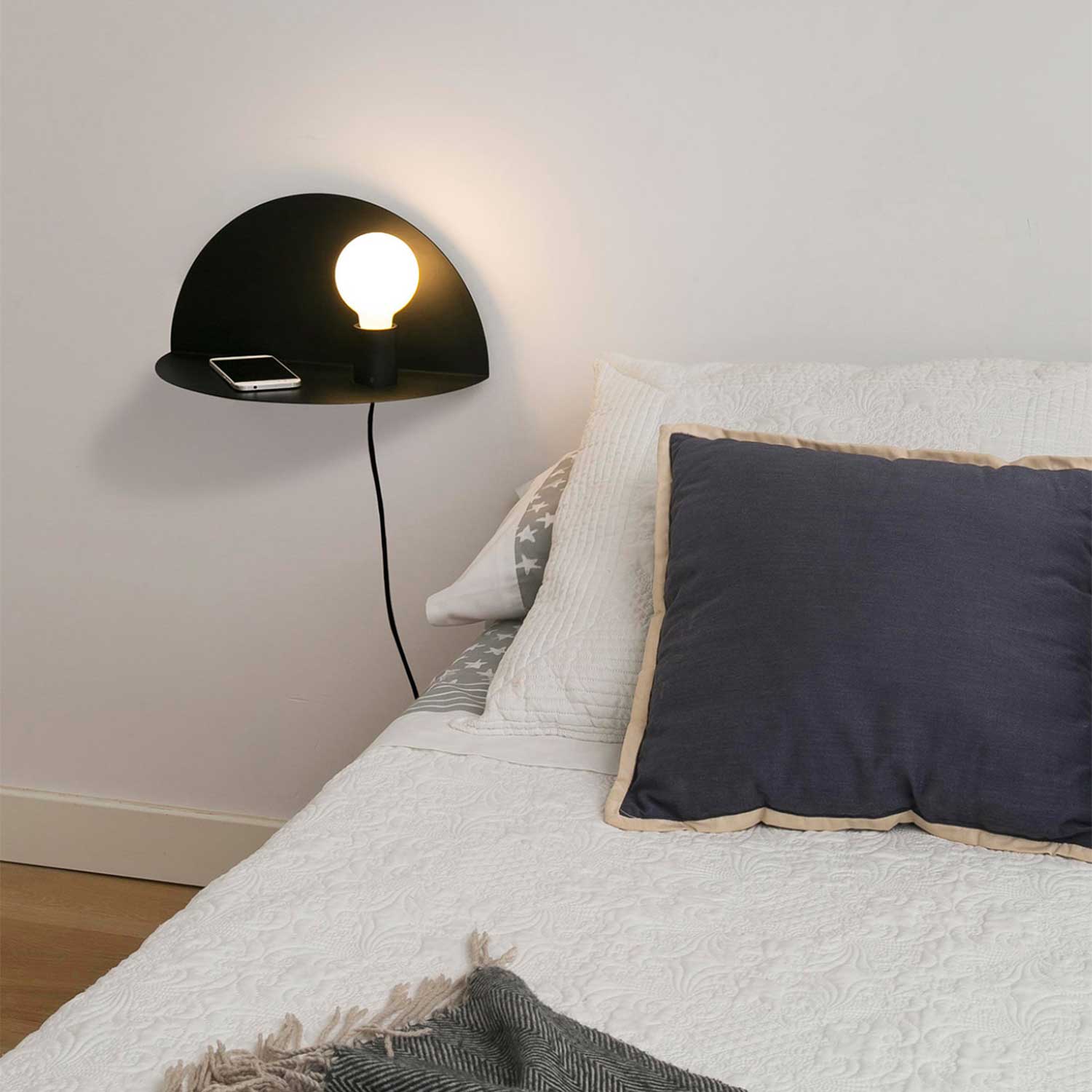 Nit - Aplique de pared para mesita de noche en acero negro