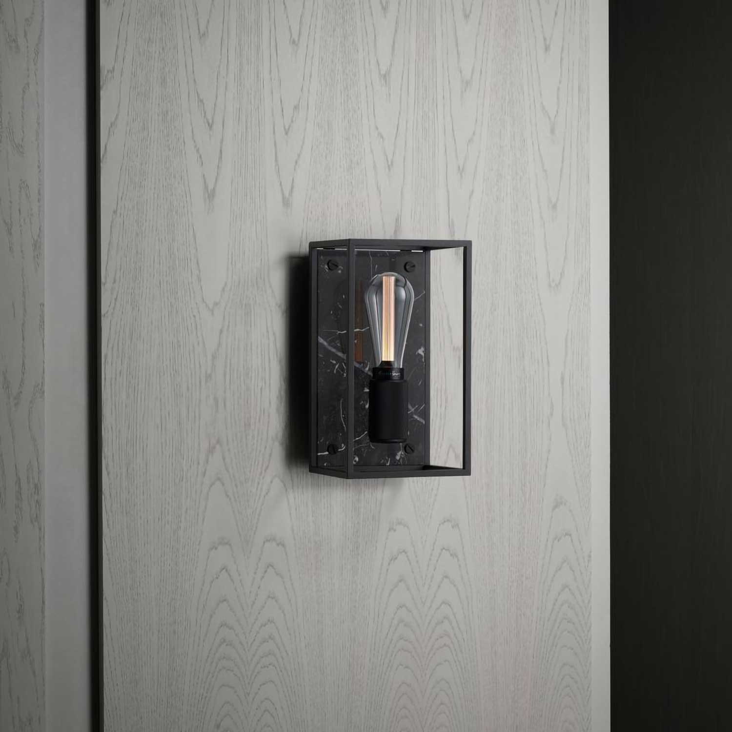 Caged Wall Medium - Aplique de pared jaula metal diseño contemporáneo