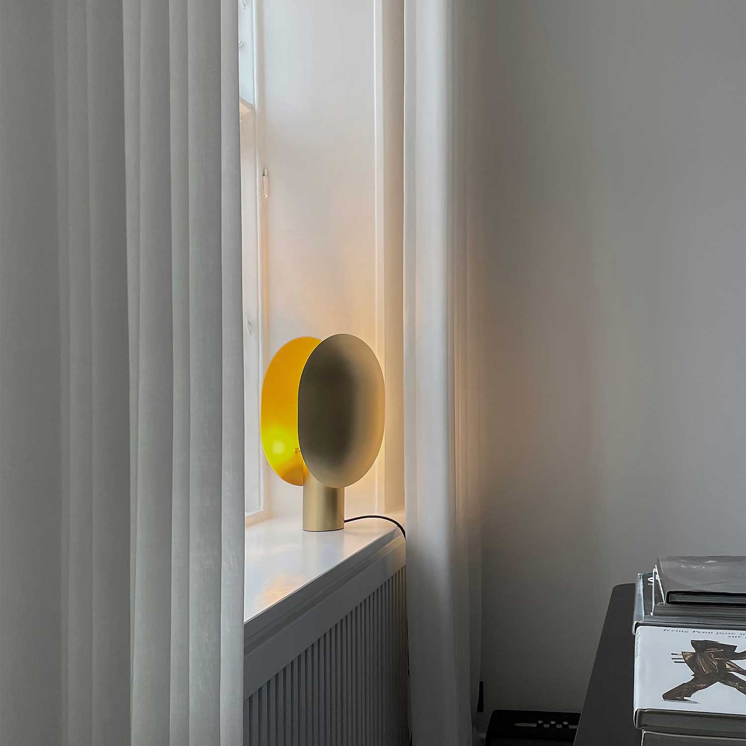 Clam Table - Lampe à poser en métal design contemporain