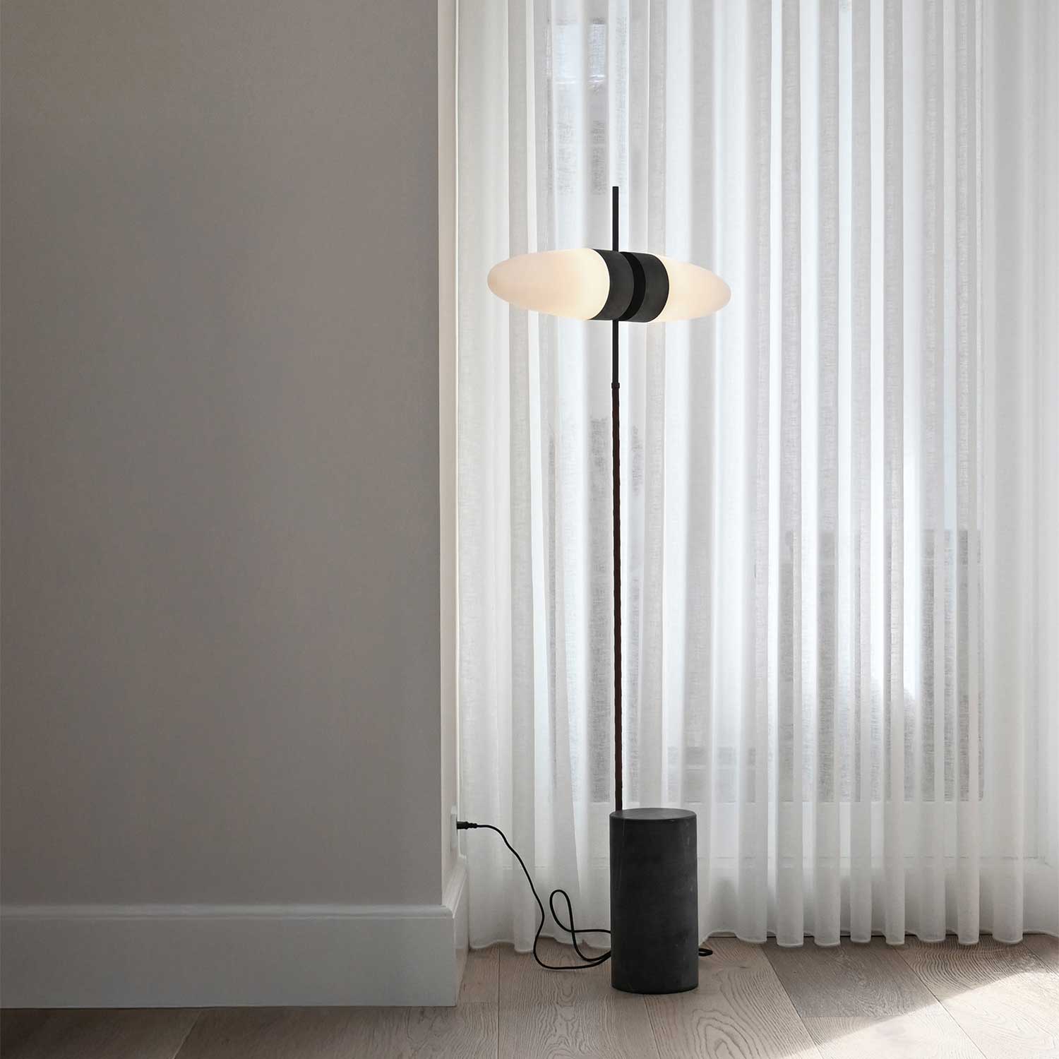 Bull Floor - Lampadaire design en marbre et verre pour salon