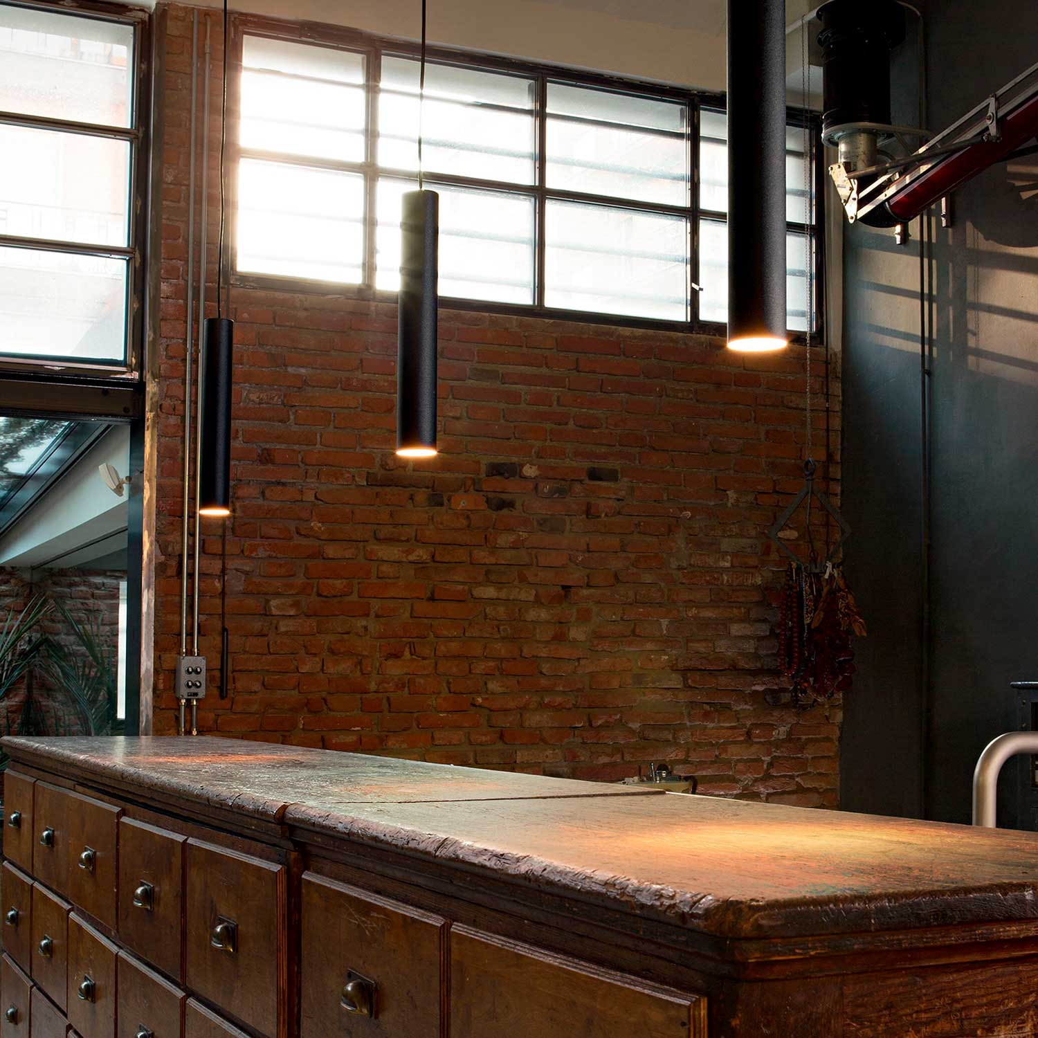 LOOK - Tube pendant light in matt or shiny steel