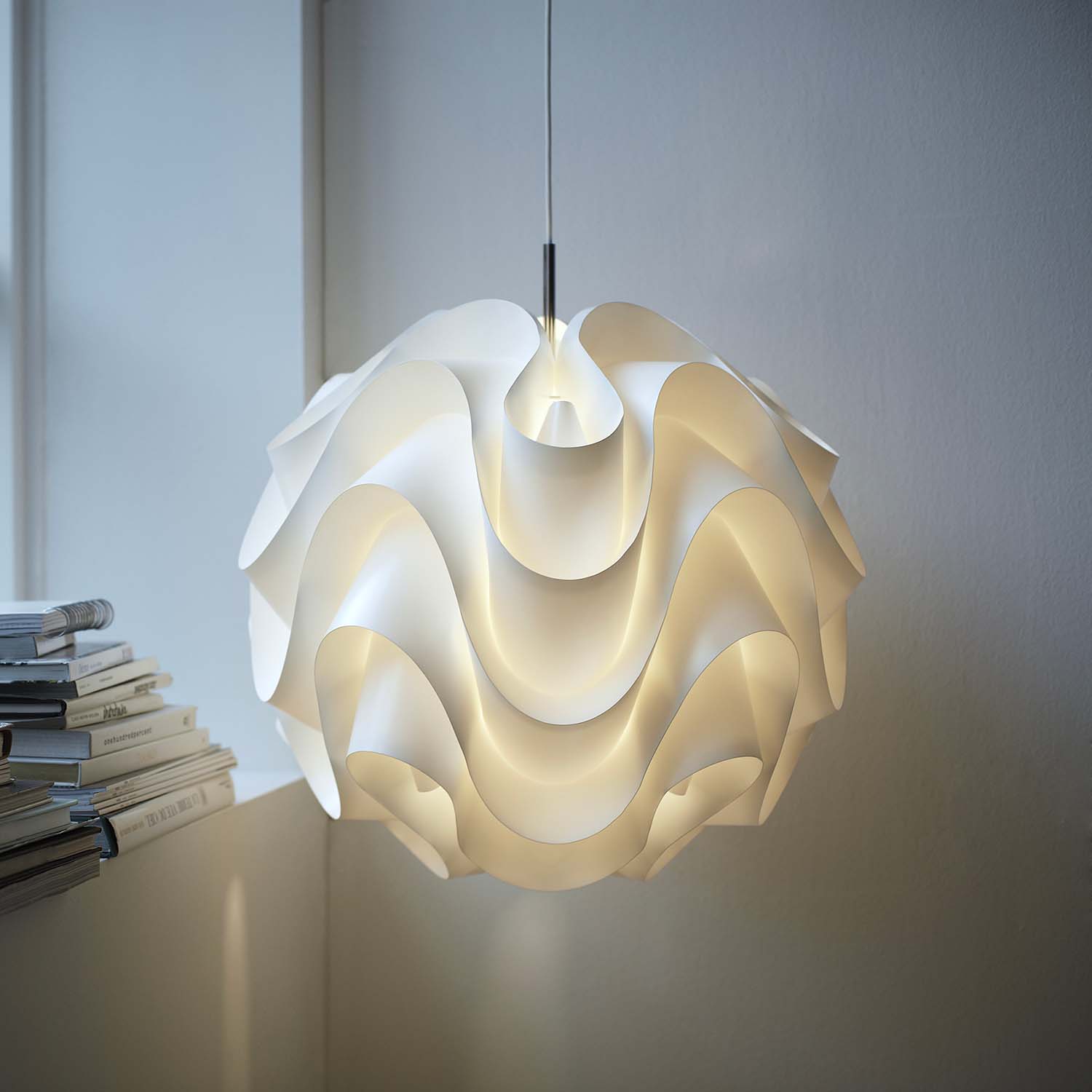LE KLINT CLASSIC 172 white wavy design globe pendant light