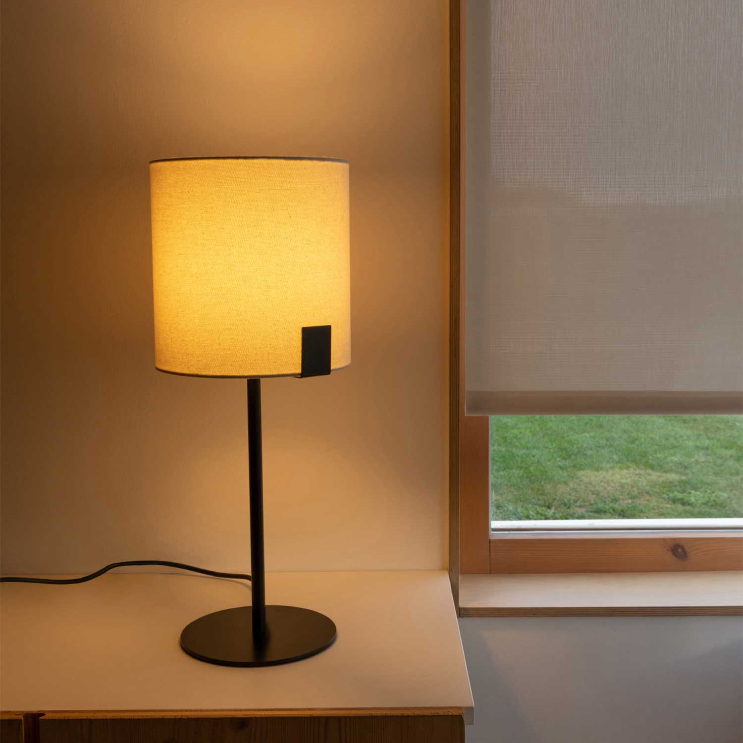 Nila - Bedside lamp with fabric shade for modern bedroom