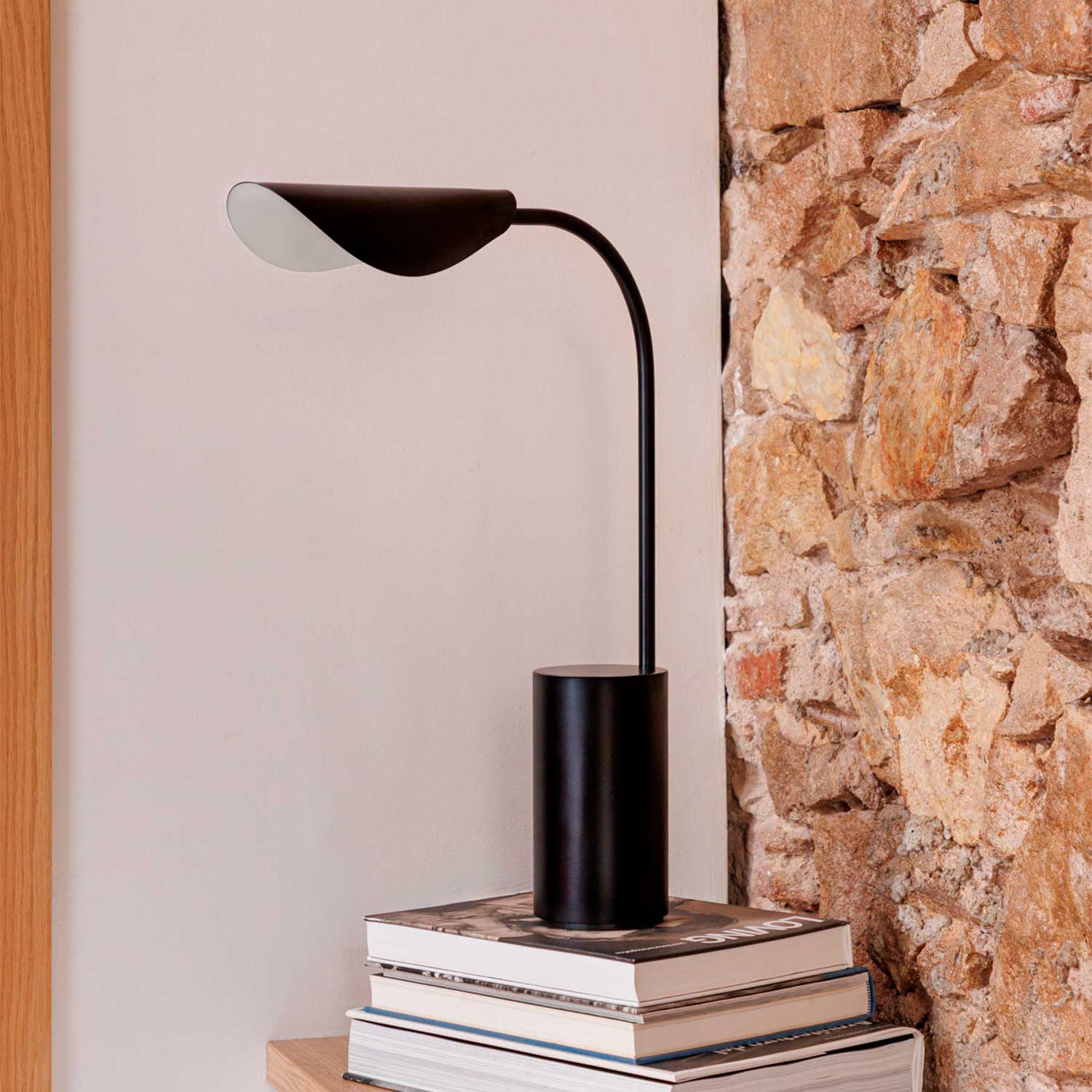 Liggera - Designer-Schreibtischlampe aus schwarzem Stahl