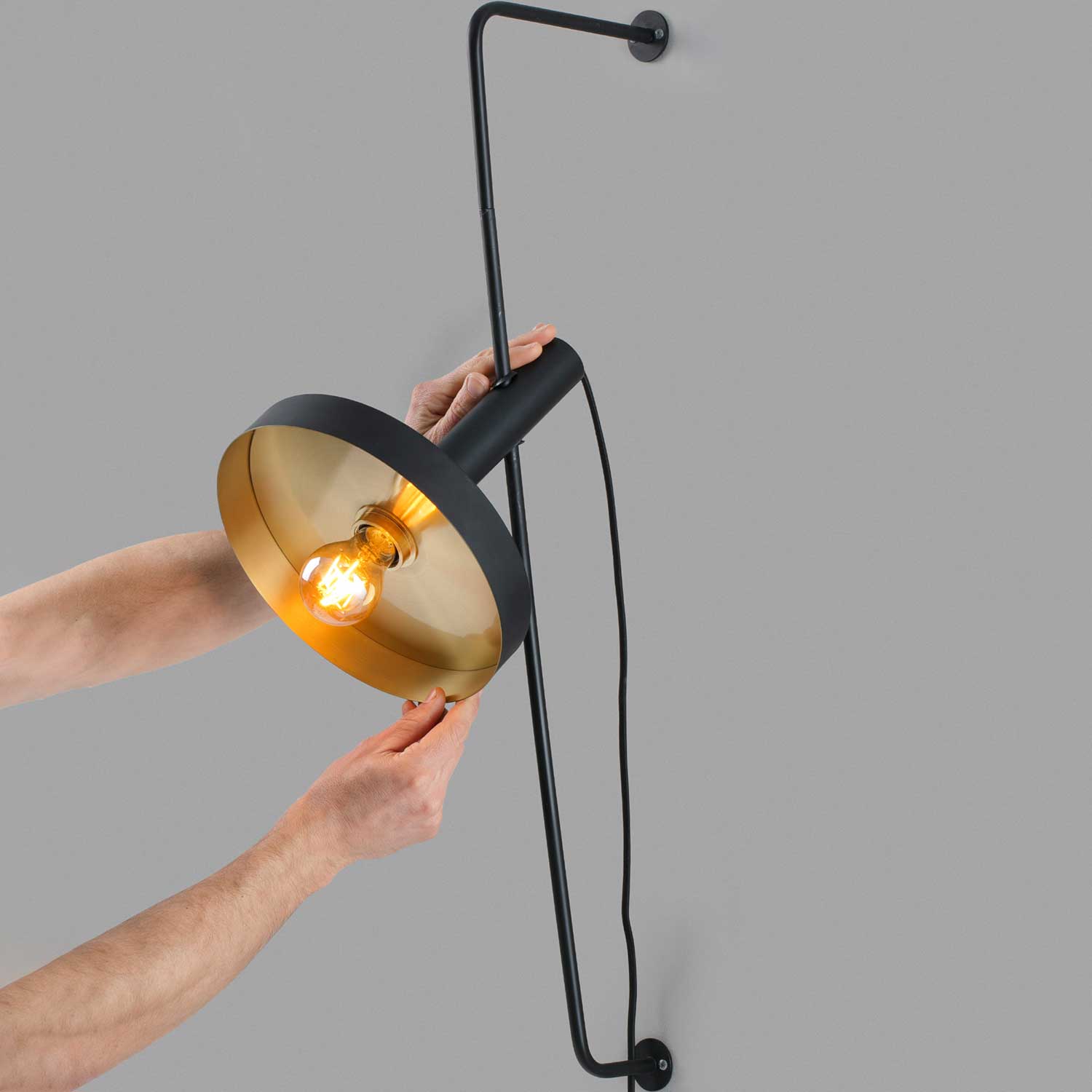 Whizz - Wandleuchte aus vergoldetem Stahl im Art-Déco-Design