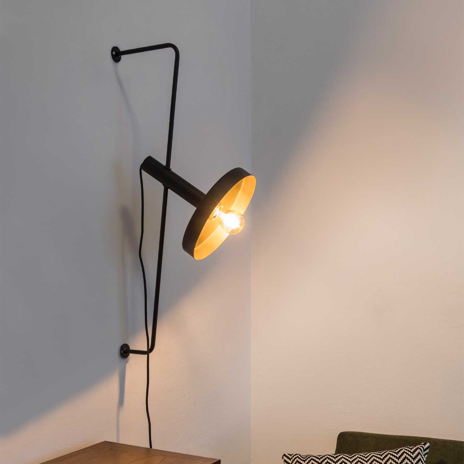 Whizz - Wandleuchte aus vergoldetem Stahl im Art-Déco-Design