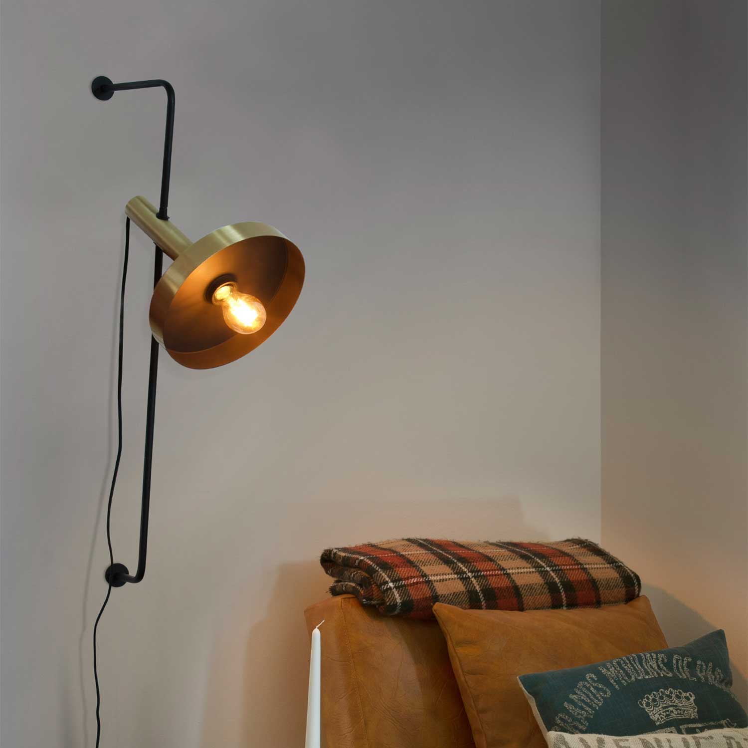 Whizz - Wandleuchte aus vergoldetem Stahl im Art-Déco-Design