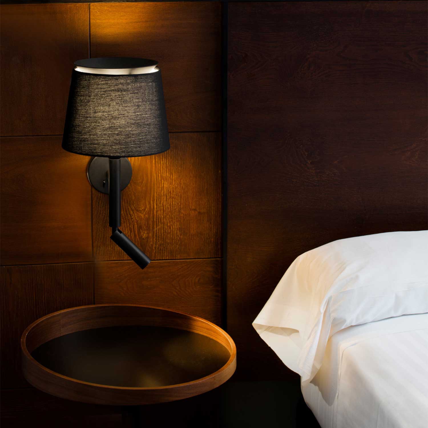 Savoy – Elegante Hotel-Wandleuchte mit Leselampe