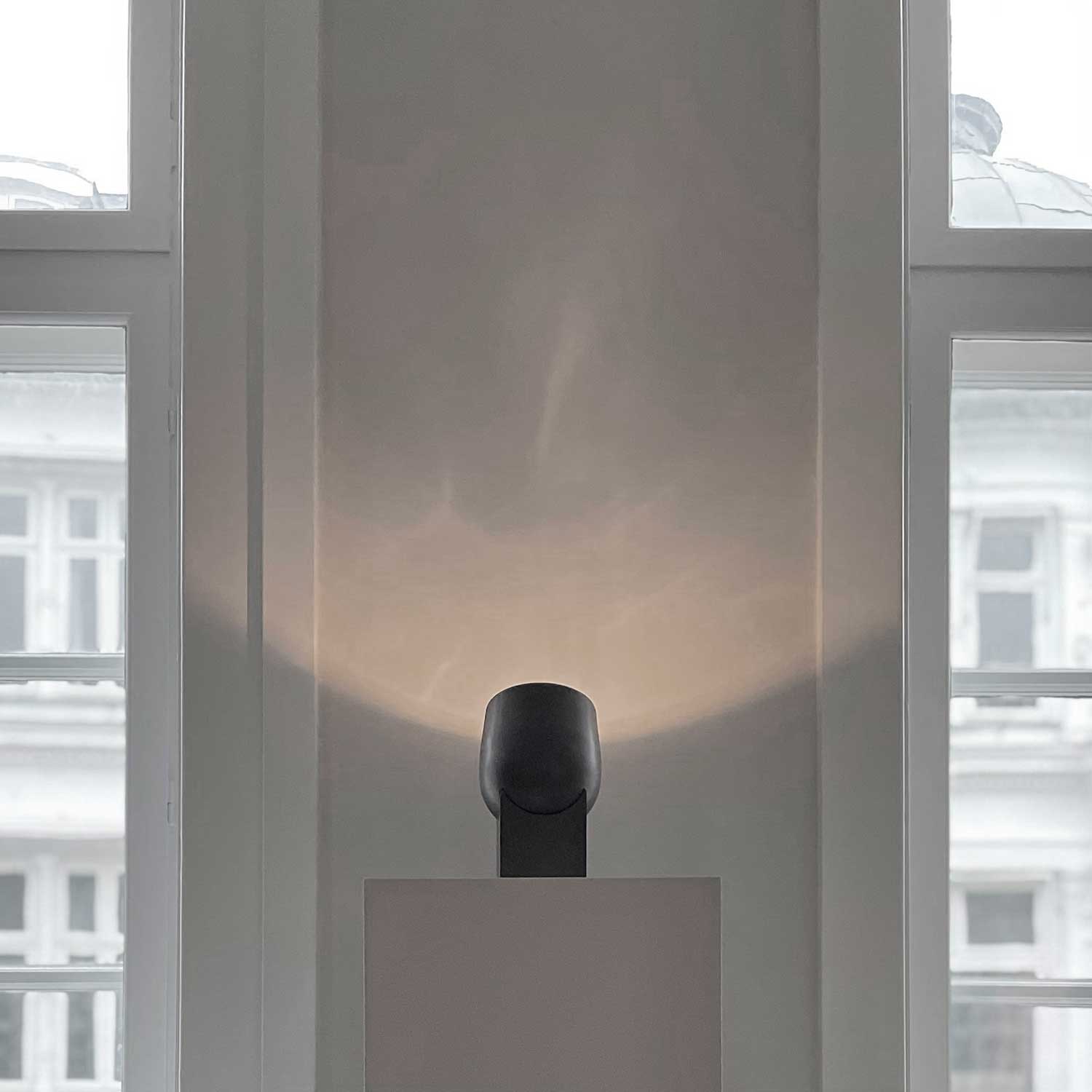 Pivot - Lampe à poser orientable design industriel en métal