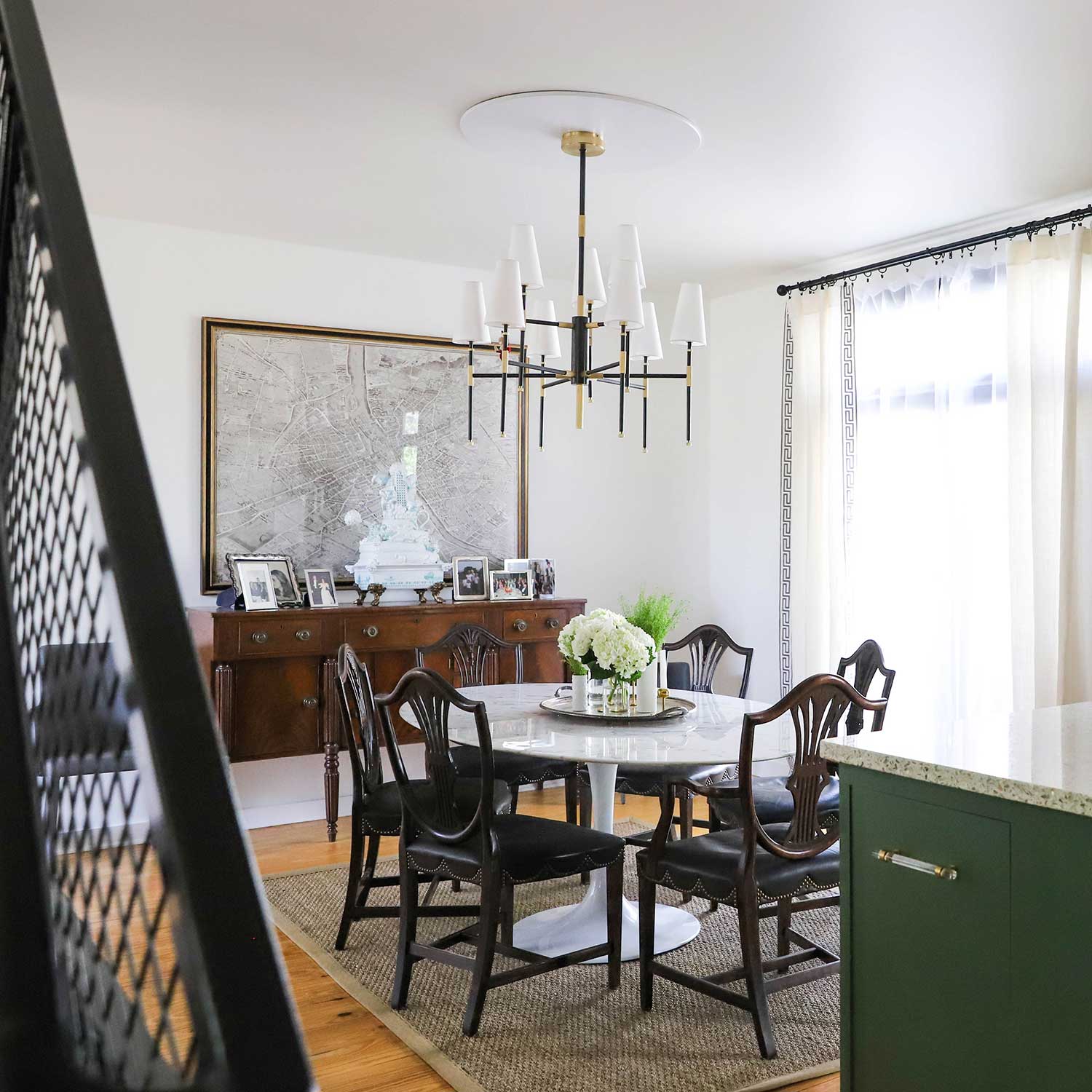 Bowery - Chic brass or steel pendant light for living room