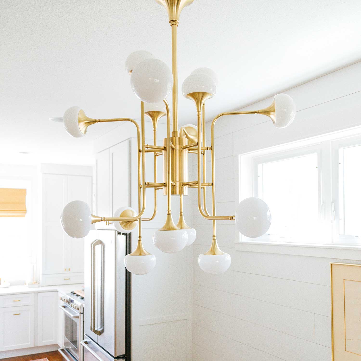 Fleming - Golden brass pendant light for a chic and elegant living room