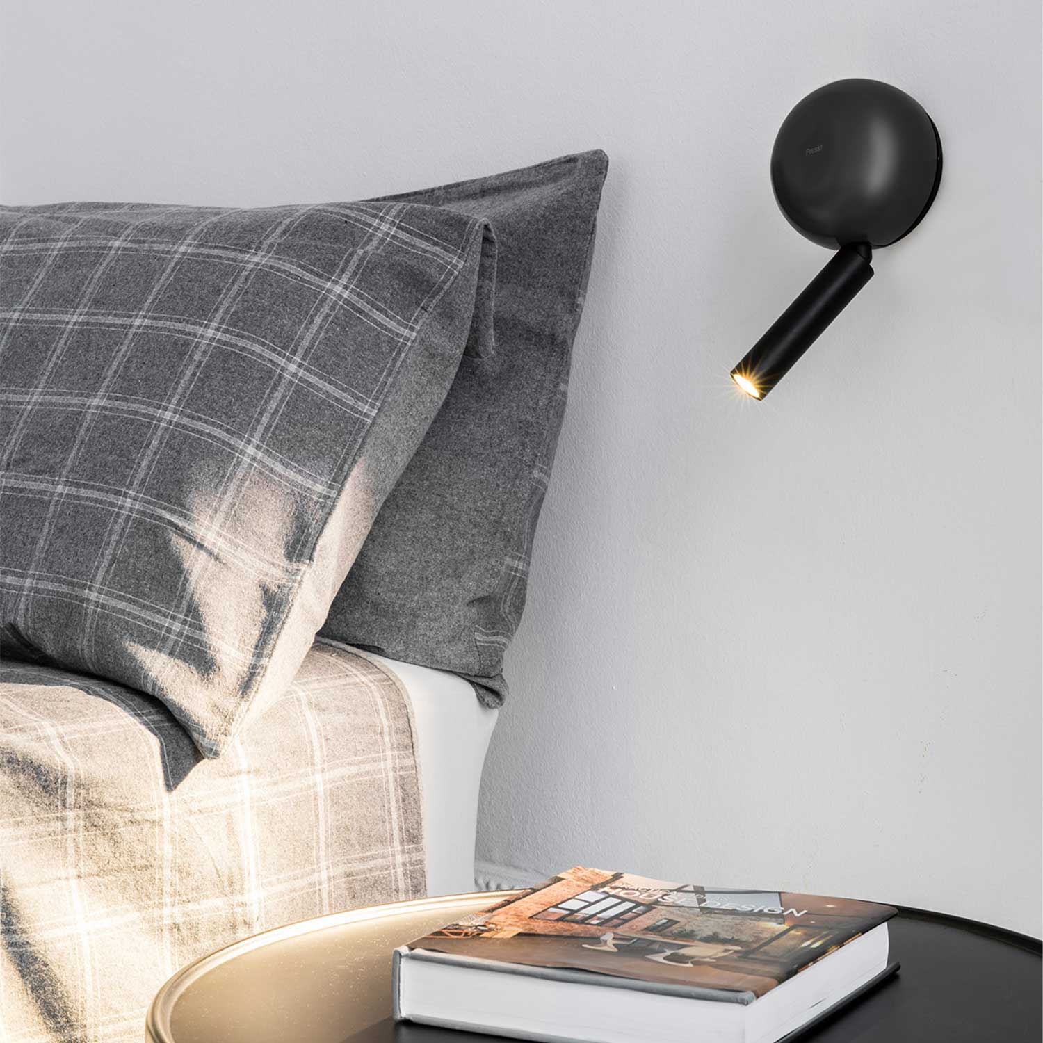 Press - Lampe de chevet liseuse LED pour hotel moderne
