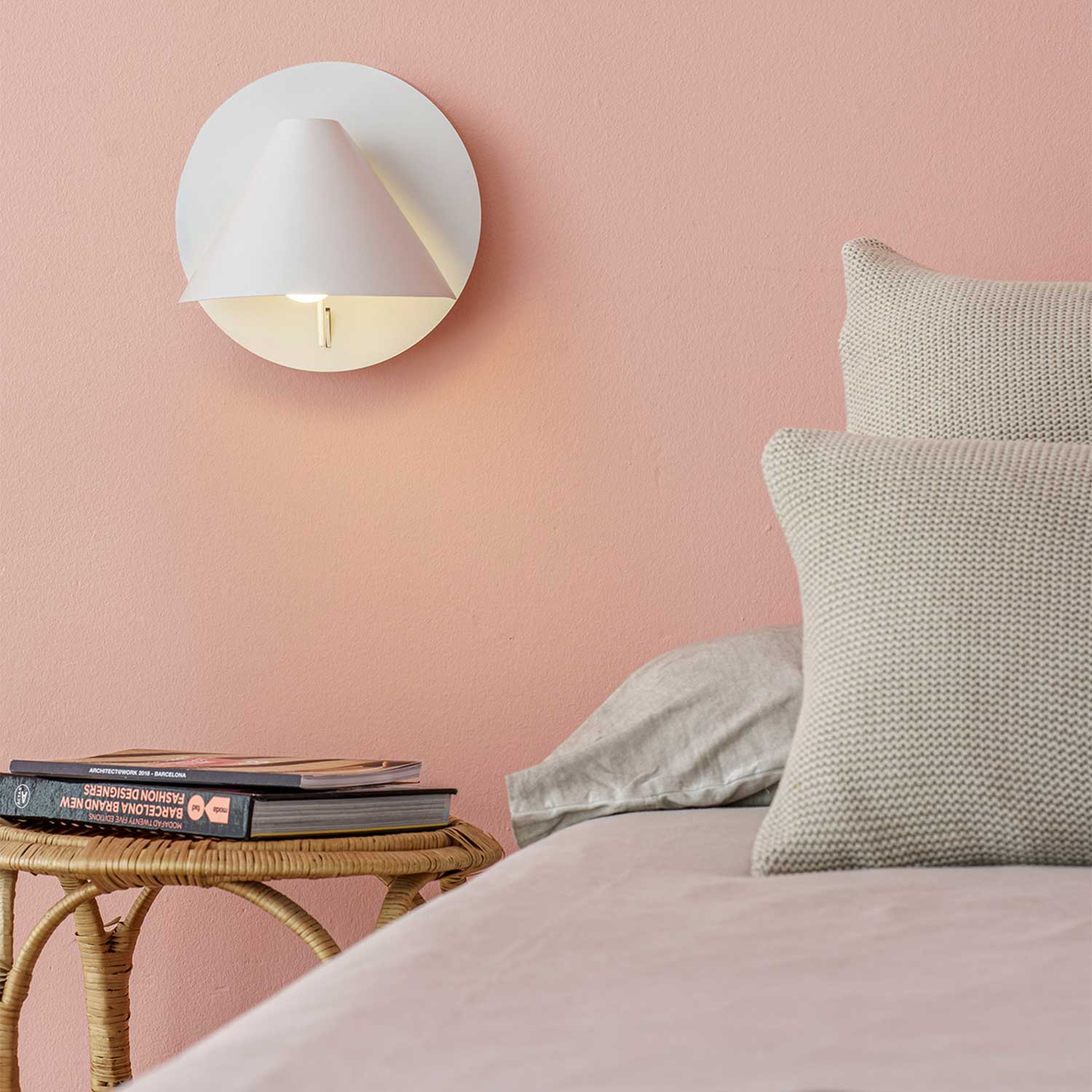 Noon - Applique murale blanche de chevet moderne avec interrupteur