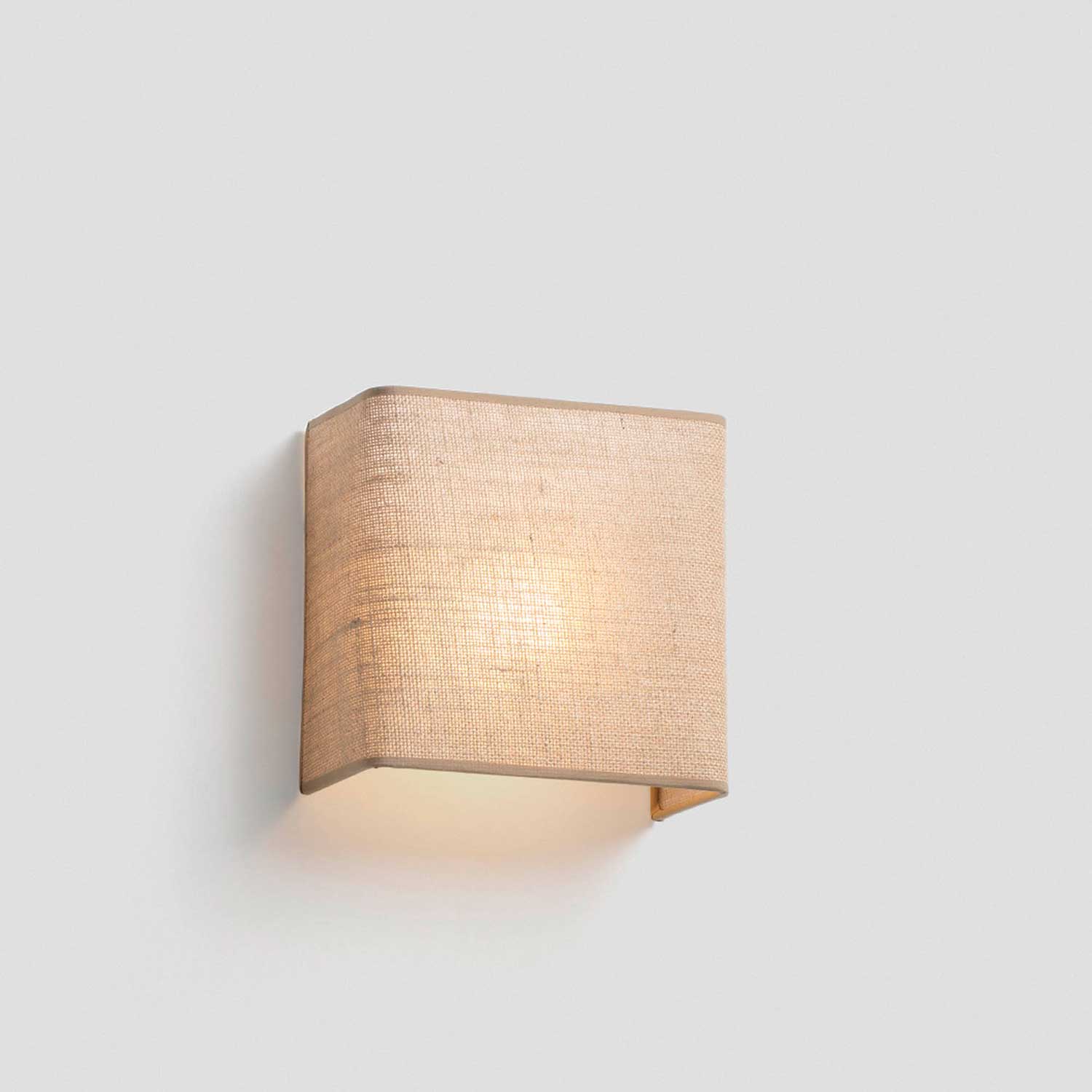 Otton - Exotic design jute fabric wall sconce