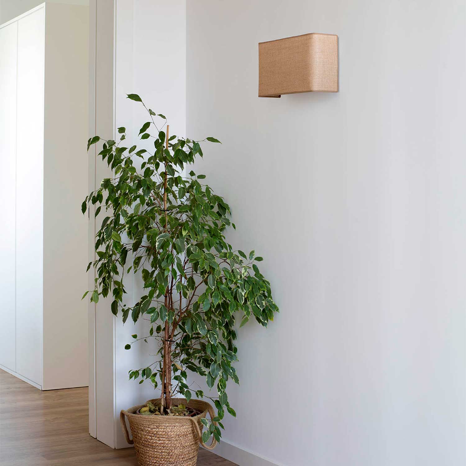 Otton - Exotic design jute fabric wall sconce