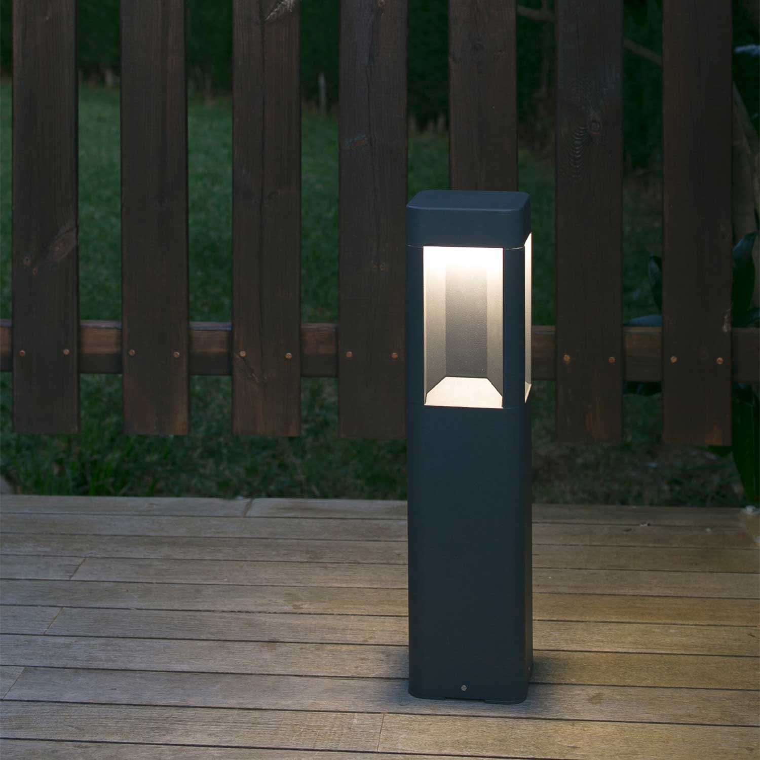 Naya - Poste luminoso led para iluminación de senderos moderno