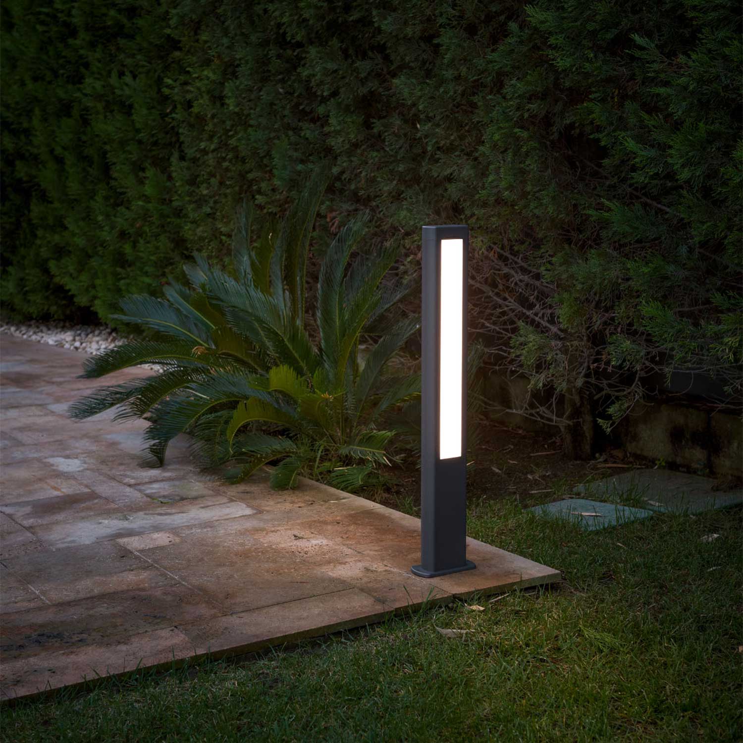 Nanda - Lámpara baliza led exterior para jardín moderno